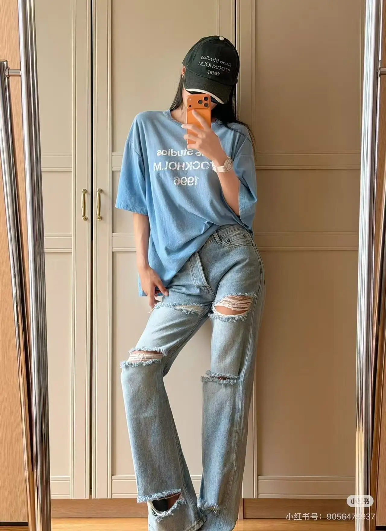 Distressed Straight-Leg Jeans D20520568 — view 3