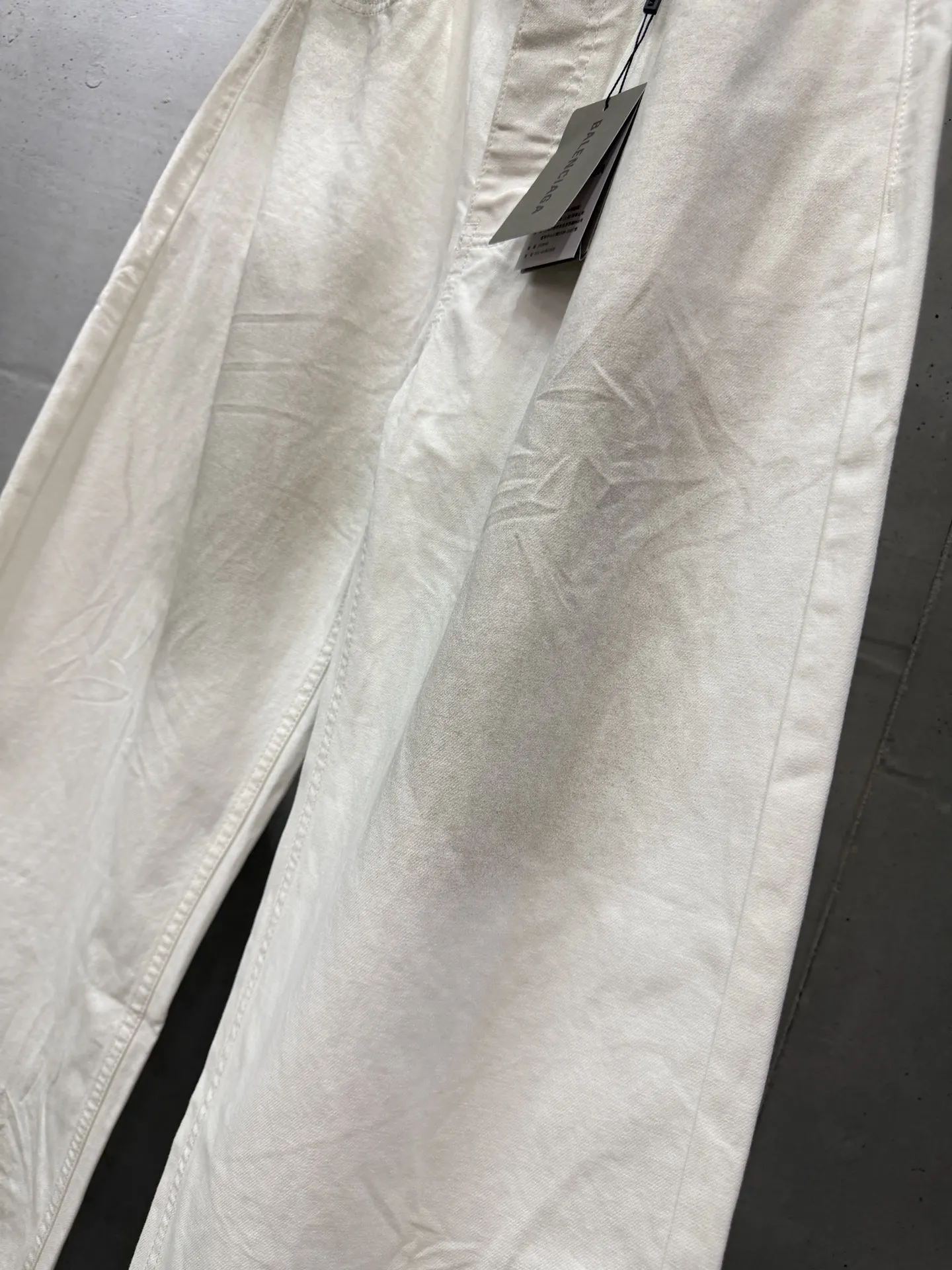 Mud-Stained Effect Wide-Leg Jeans D23518689 — view 6