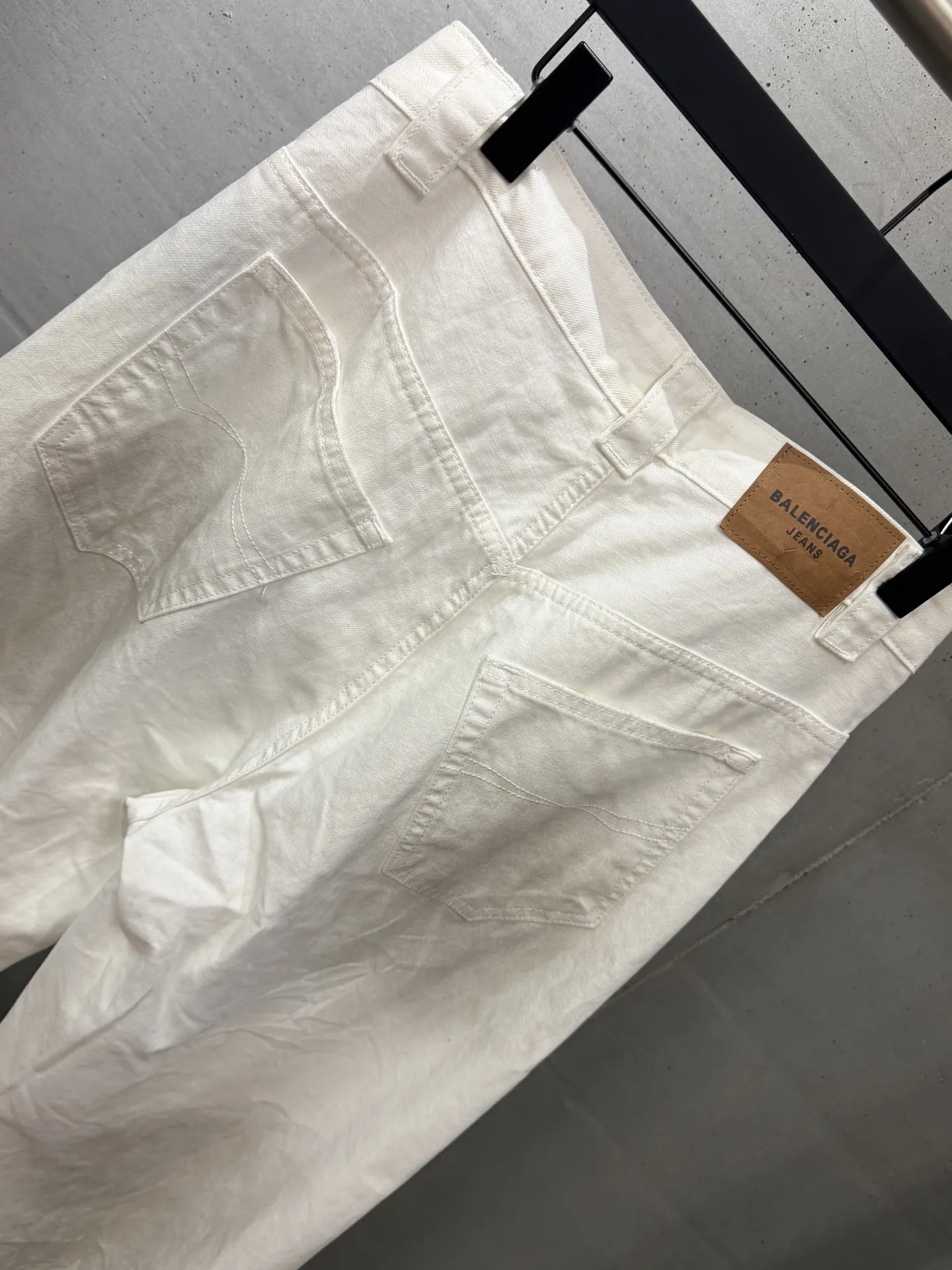 Mud-Stained Effect Wide-Leg Jeans D23518689 — view 8