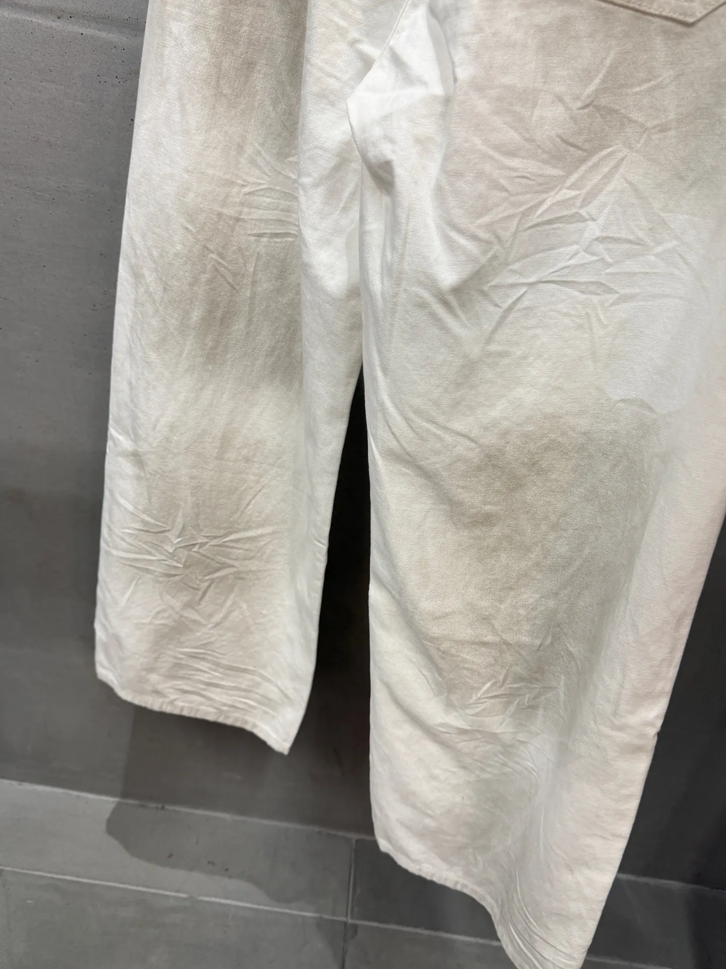 Mud-Stained Effect Wide-Leg Jeans D23518689 — view 9