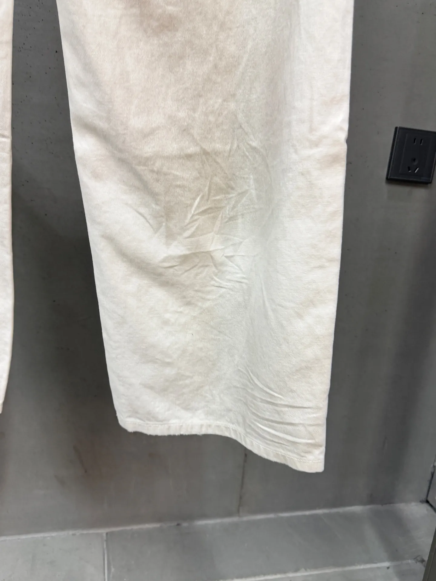 Mud-Stained Effect Wide-Leg Jeans D23518689 — view 10