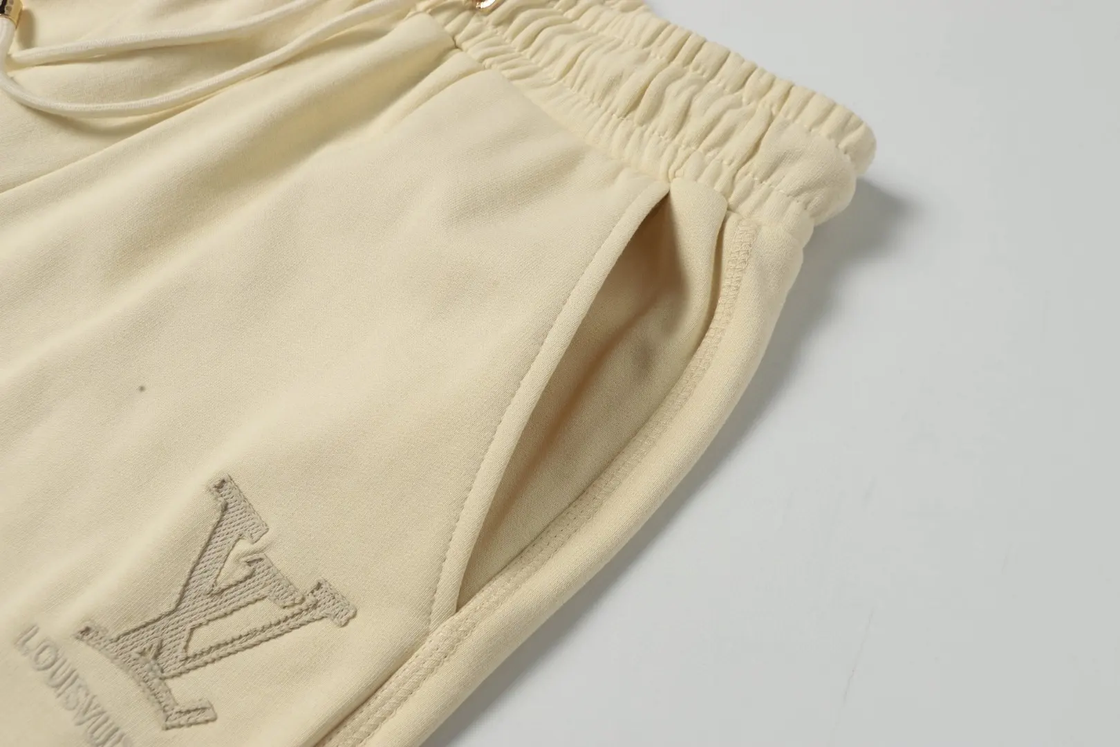 Logo Embroidered Cotton Jersey Shorts D20018707 — view 8