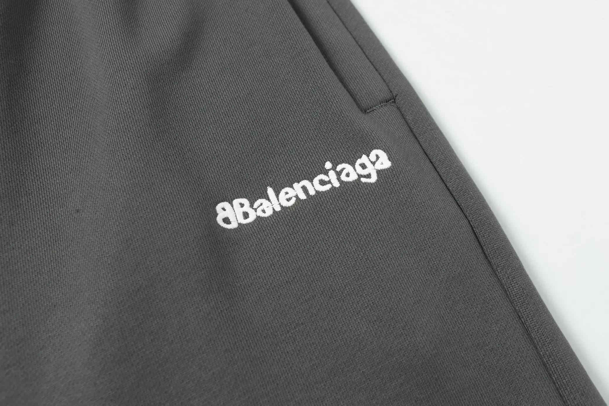 Logo-Embroidered Fleece Sweat Shorts D18518695 — view 7