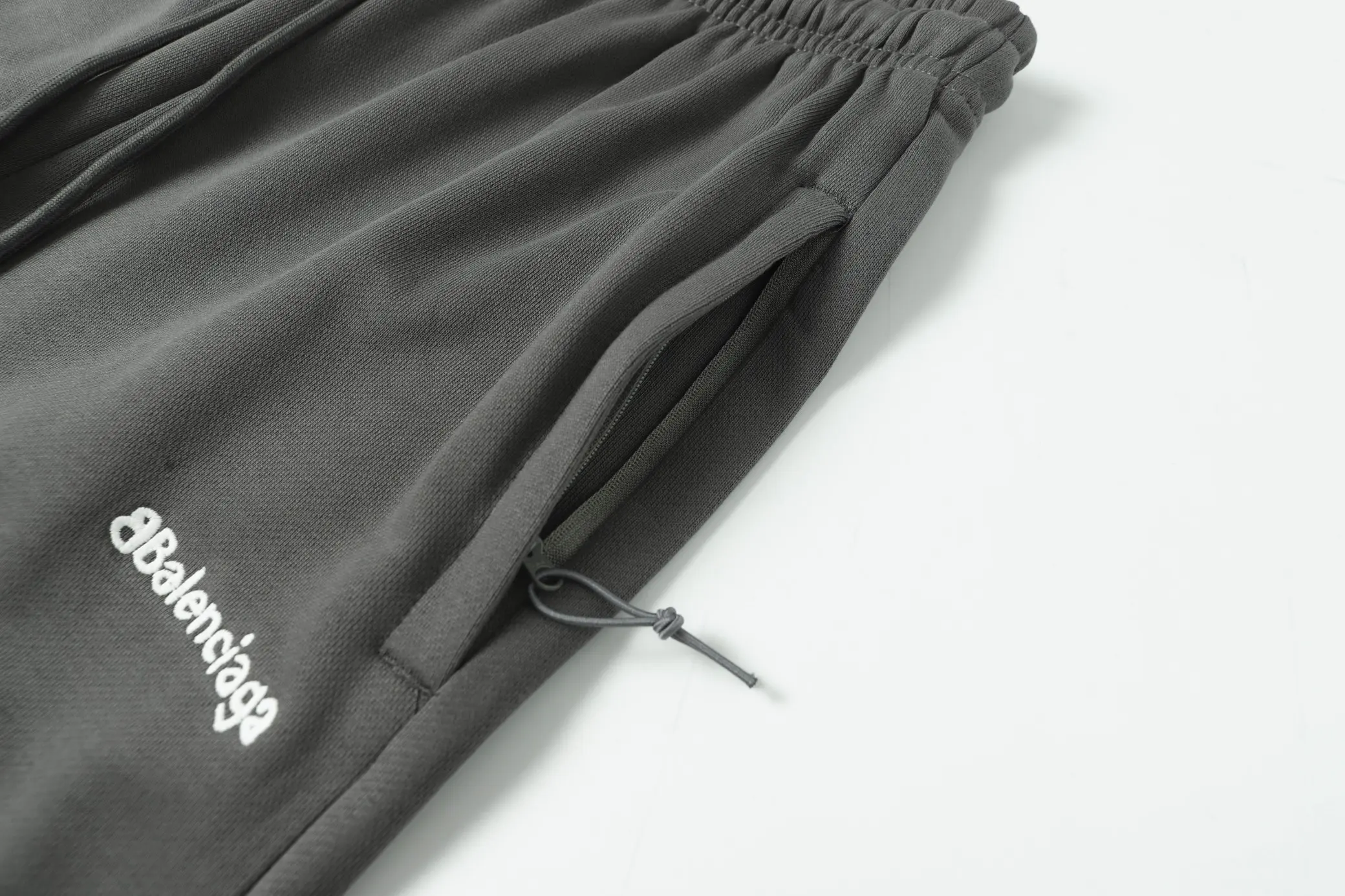 Logo-Embroidered Fleece Sweat Shorts D18518695 — view 8