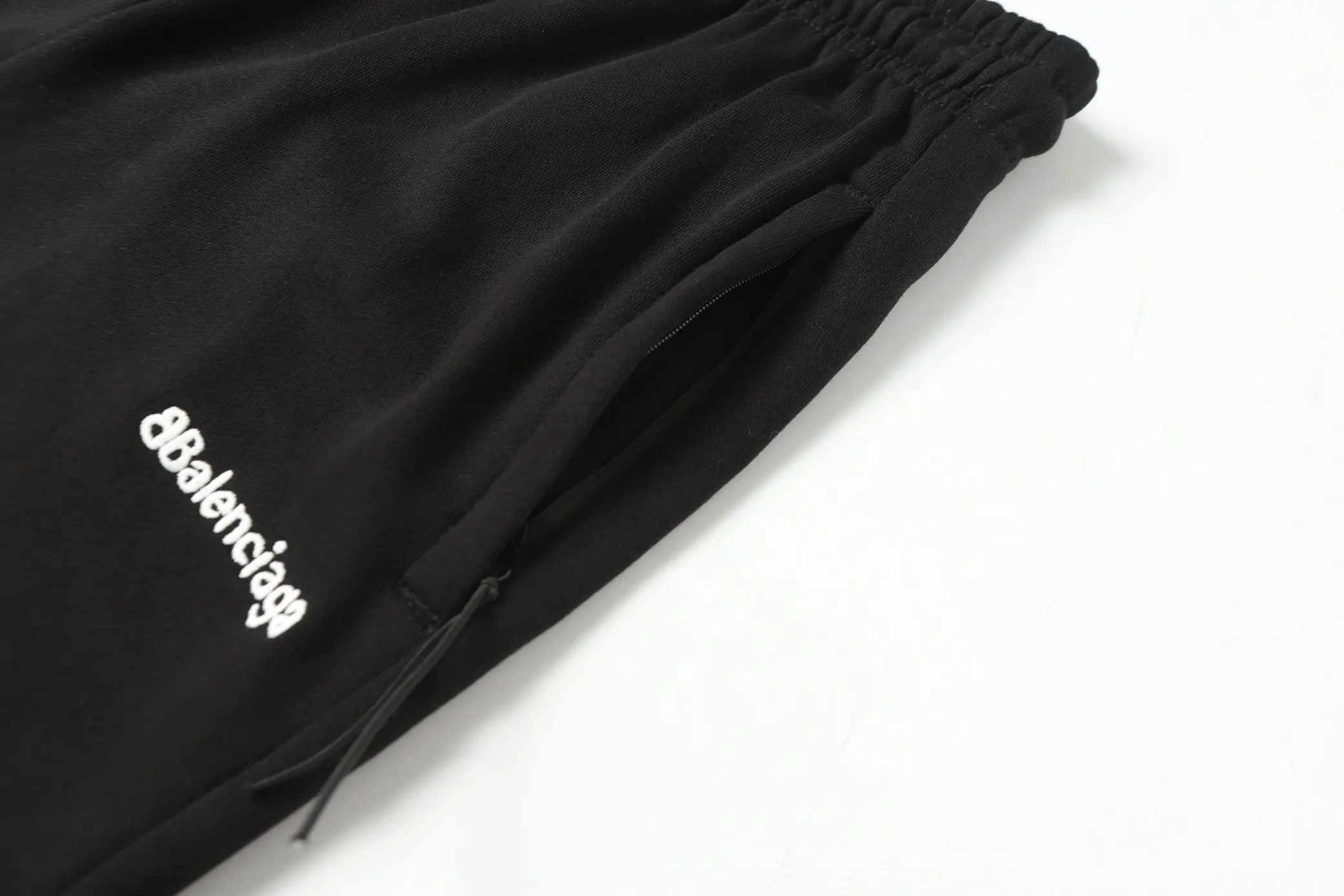 Logo-Embroidered Fleece Sweat Shorts D18518696 — view 8