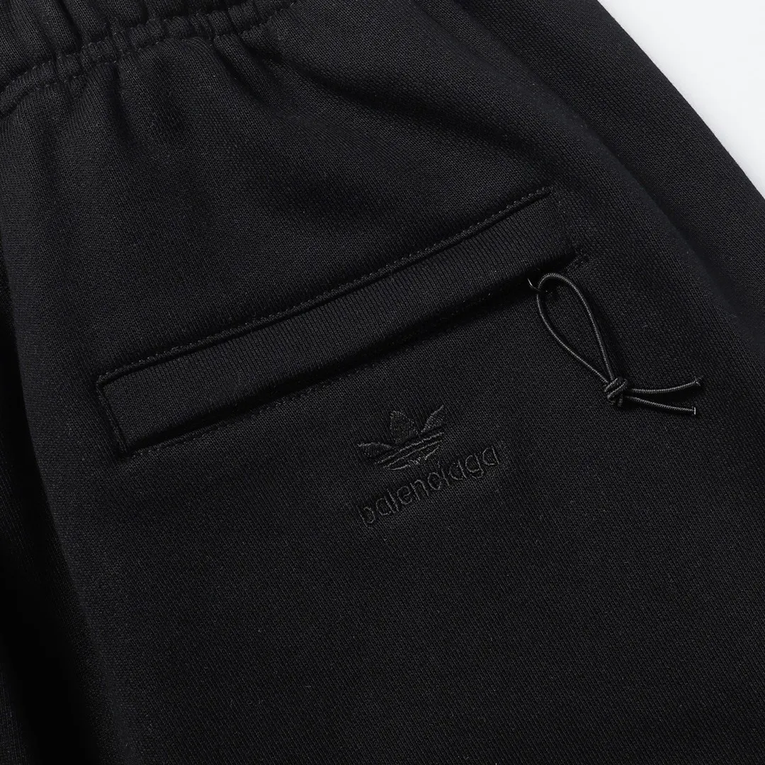 Balenciaga x Adidas Logo-Embroidered Fleece Shorts D18012824 — view 4