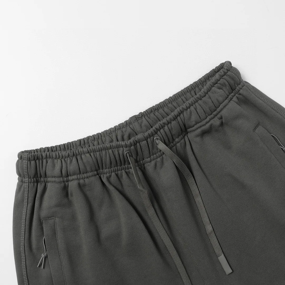 Balenciaga x Adidas Logo-Embroidered Fleece Shorts D18012825 — view 4