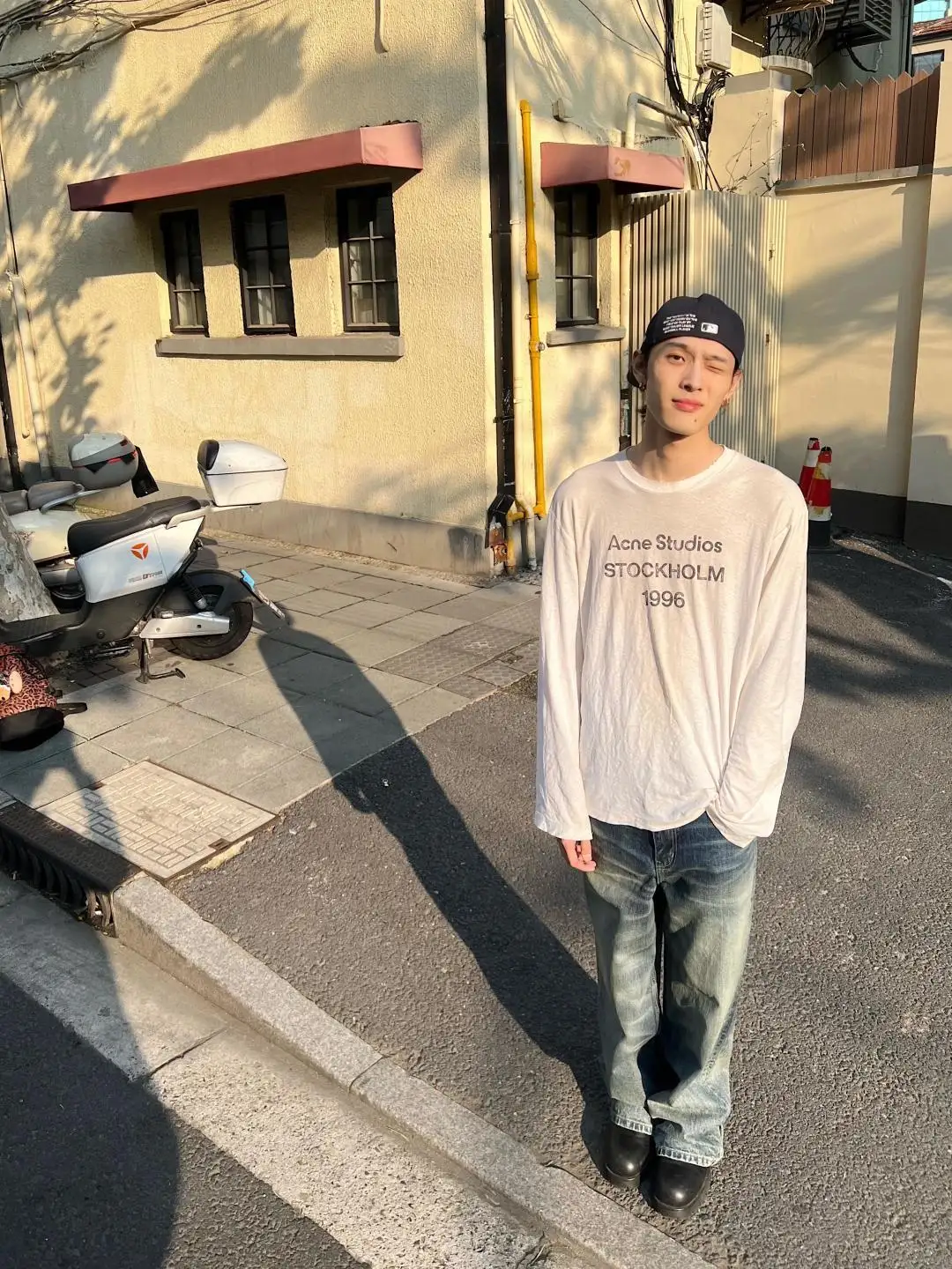 1996 Logo Print Slub Cotton Long-Sleeve T-Shirt D13023708 — view 2