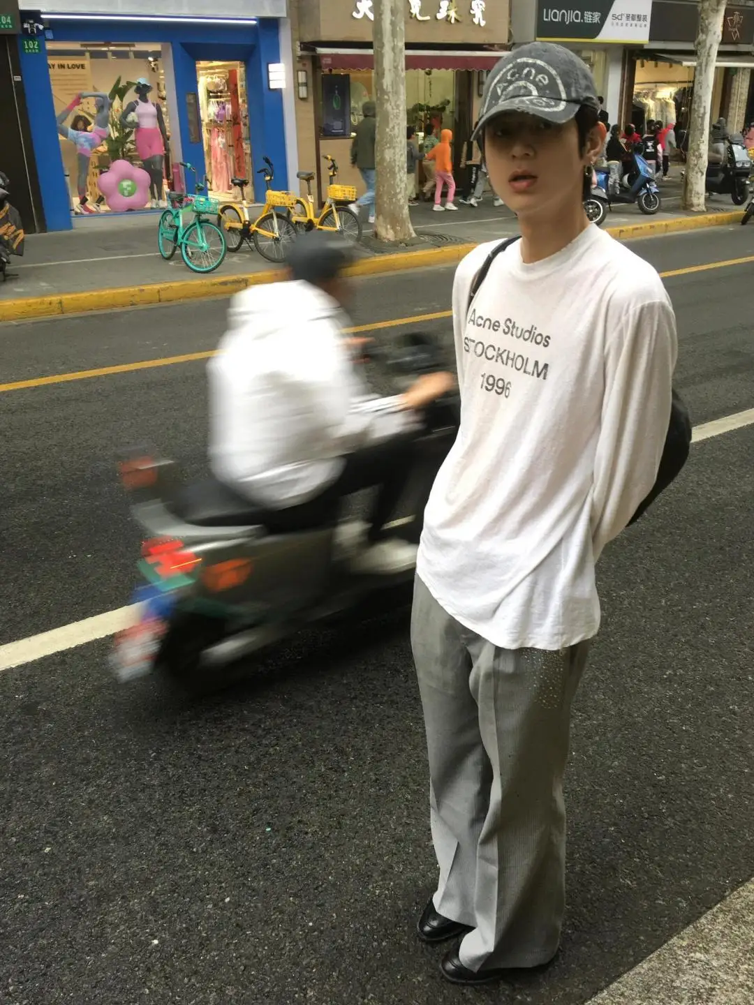1996 Logo Print Slub Cotton Long-Sleeve T-Shirt D13023708 — view 20