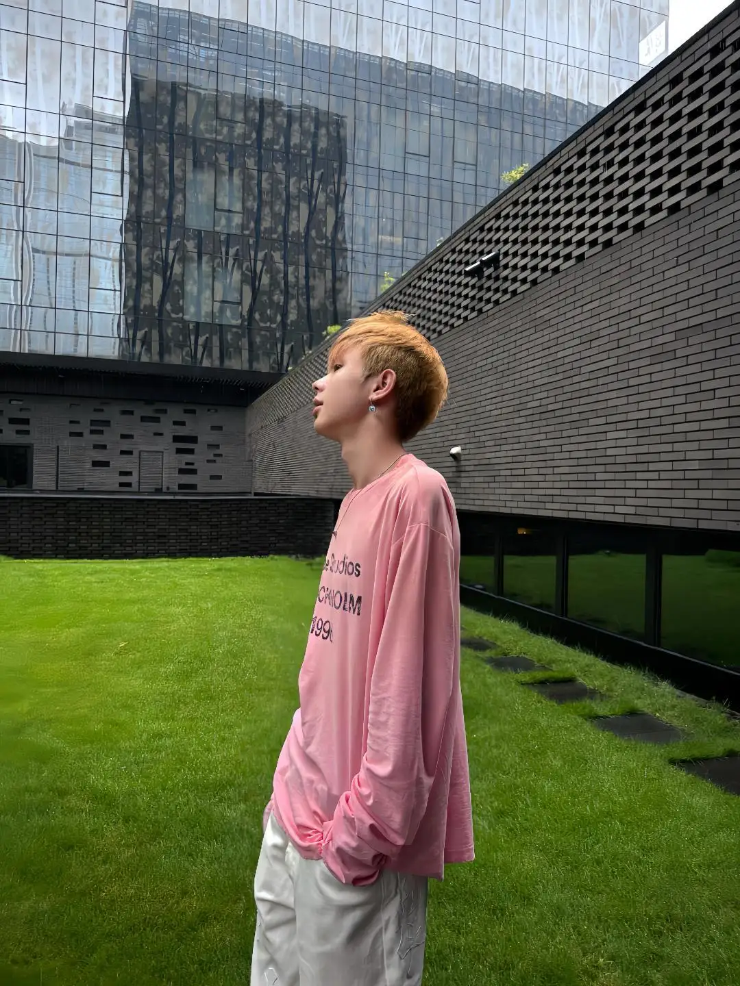 1996 Logo Print Slub Cotton Long-Sleeve T-Shirt D13023708 — view 56