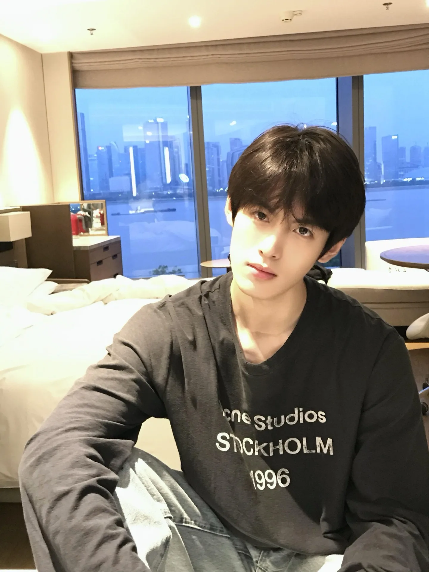 1996 Logo Print Long-Sleeved T-Shirt D13023677 — view 128