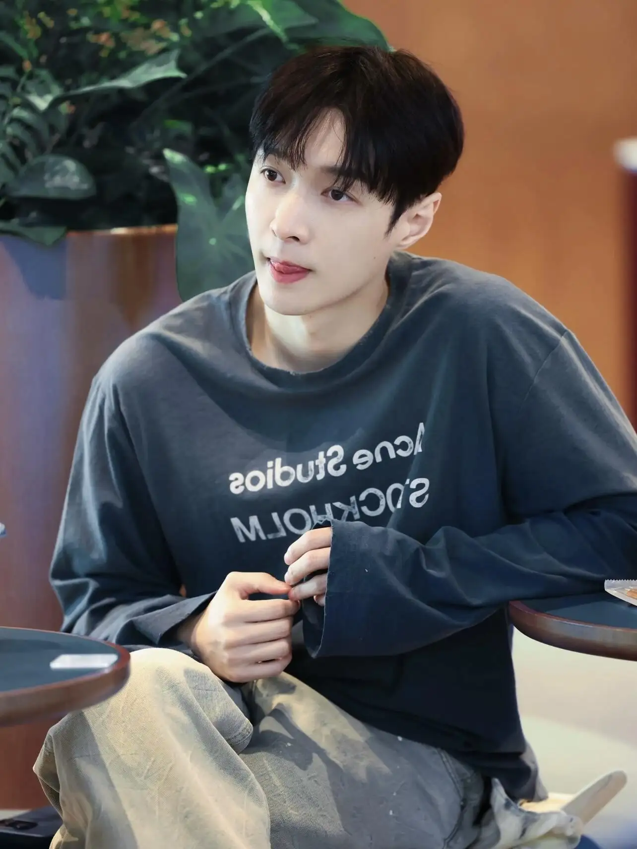 1996 Logo Print Long-Sleeved T-Shirt D13023677 — view 145