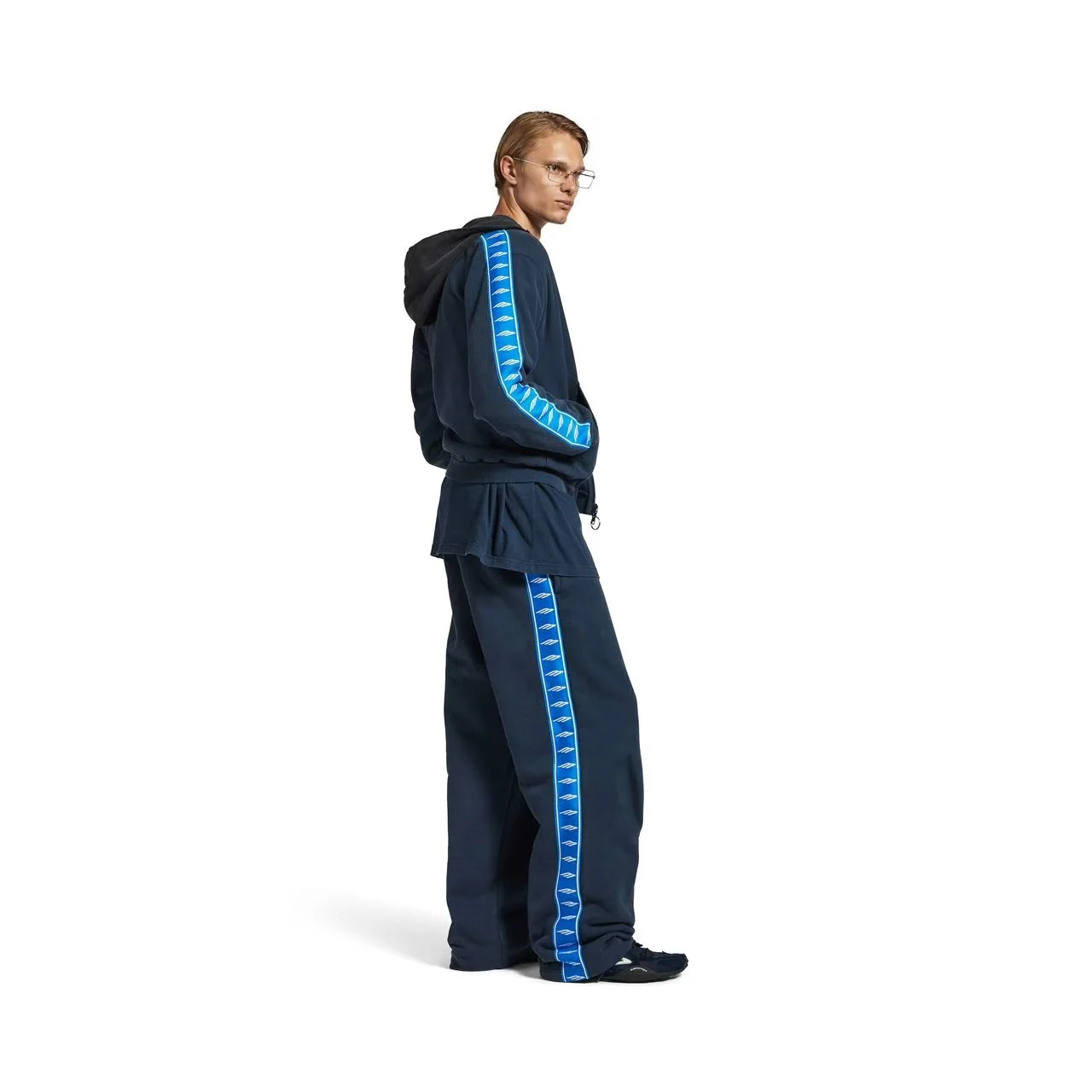 Stripe Baggy Logo-Tape Sweatpants D22518621 — view 2