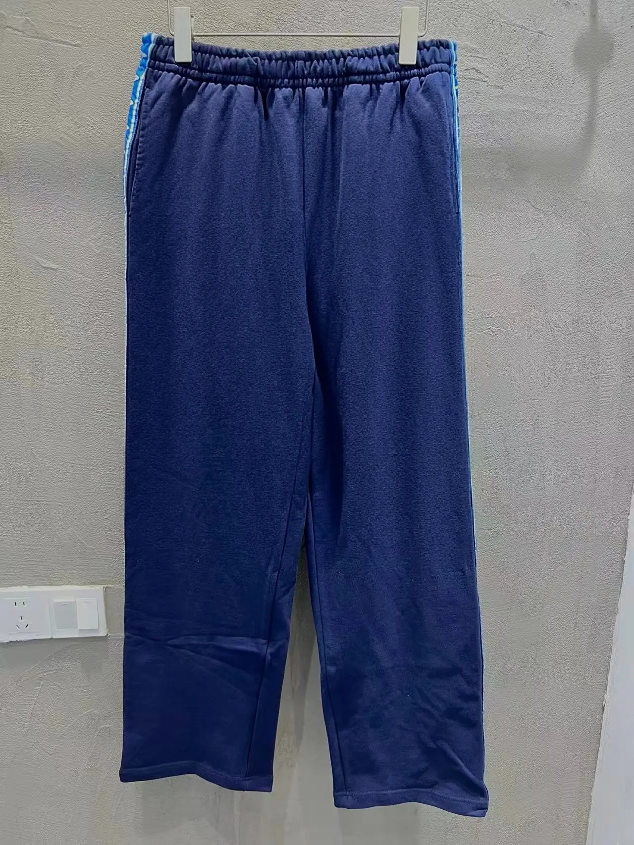 Logo-Stripe Baggy Cotton Sweatpants D22518622