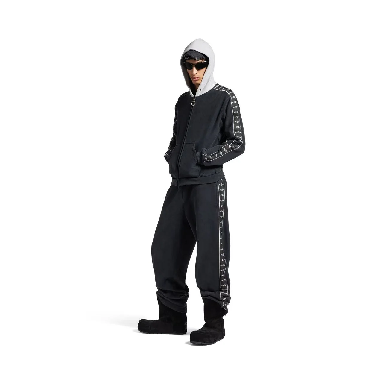 Stripe Baggy Logo-Tape Sweatpants D22518618