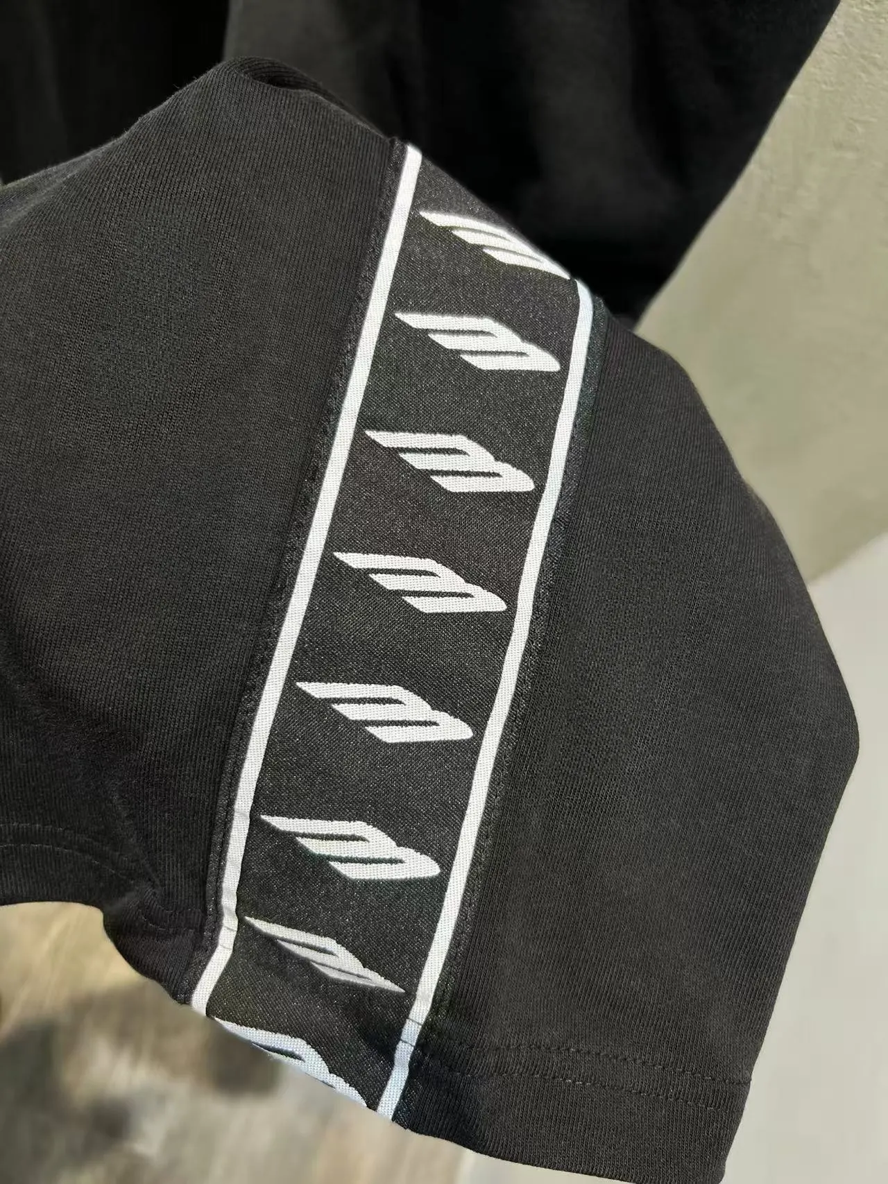 Logo-Stripe Baggy Sweatpants D22518619 — view 6