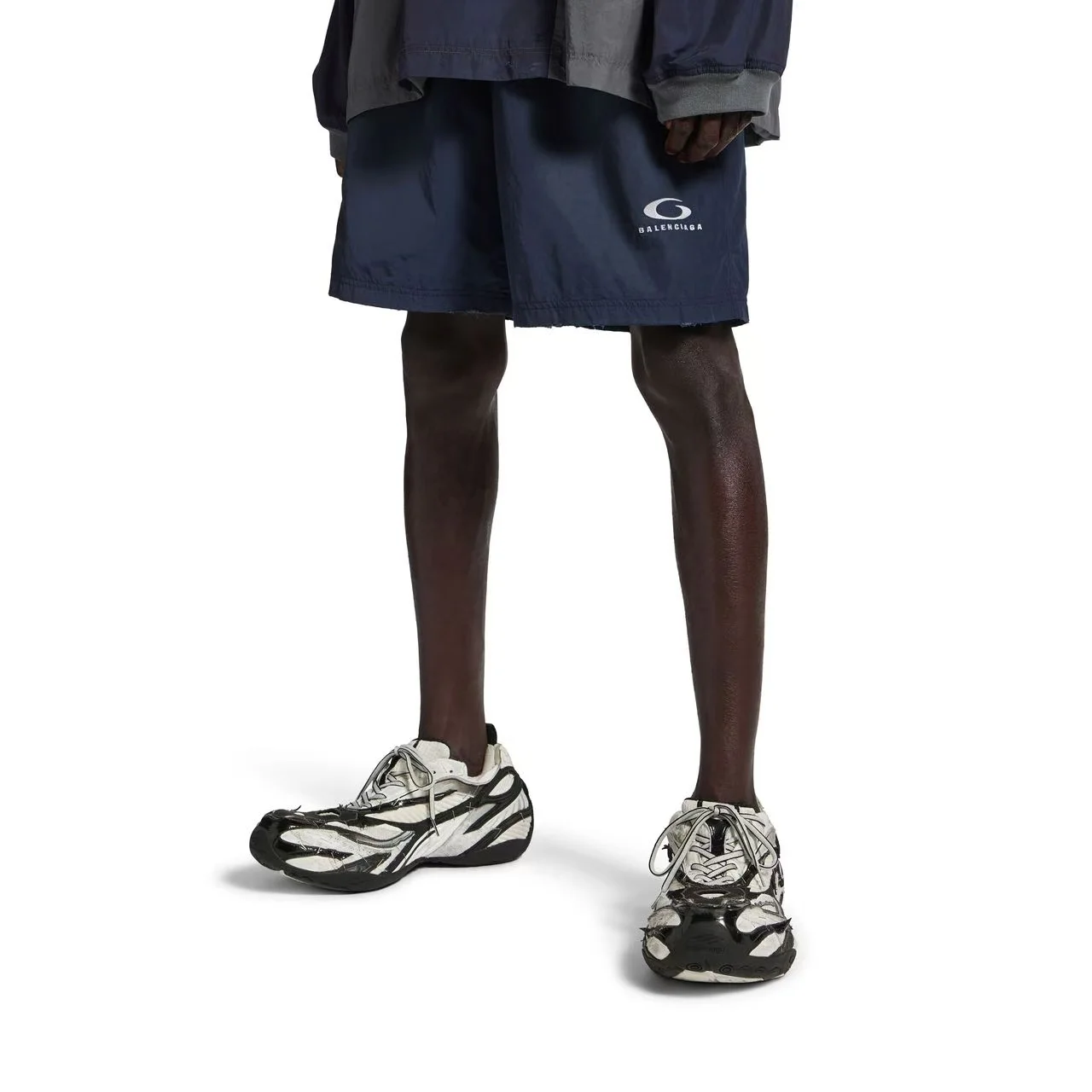 Basketball Embroidered Mesh-Lined Shorts D19018623 — view 2