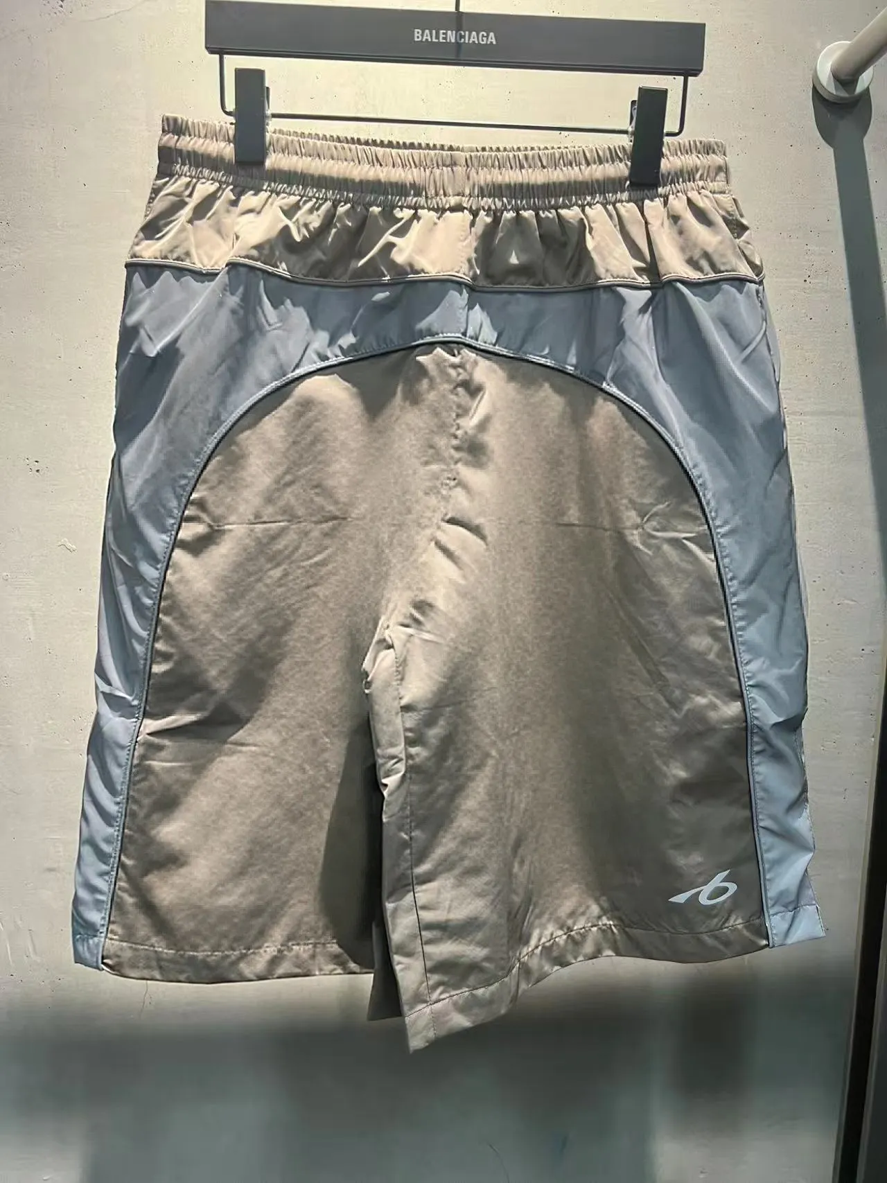 Bodies Reflective Poplin Sports Shorts D21018677 — view 20