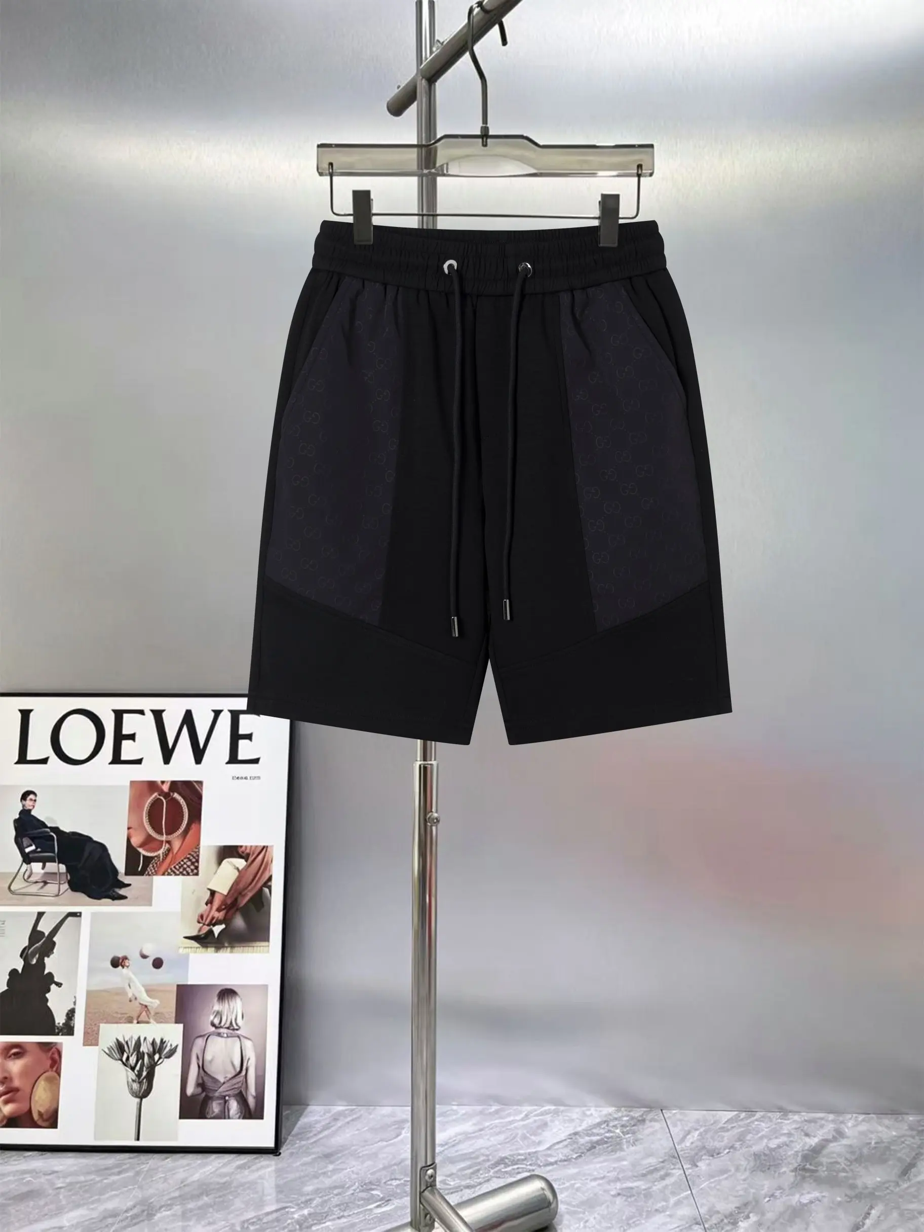 Logo-Panelled Drawstring Casual Shorts D14011018
