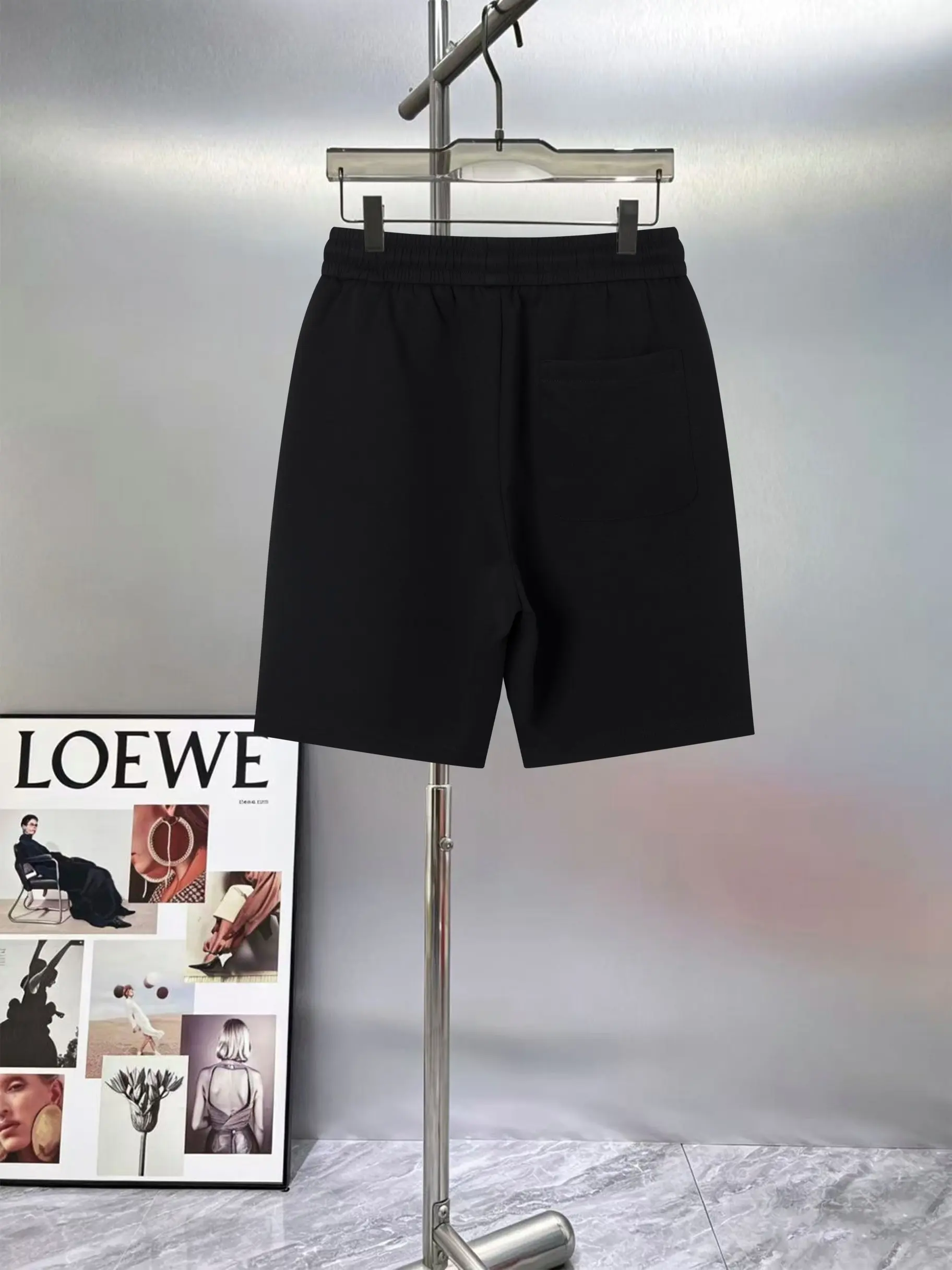 Logo-Panelled Drawstring Casual Shorts D14011018 — view 2