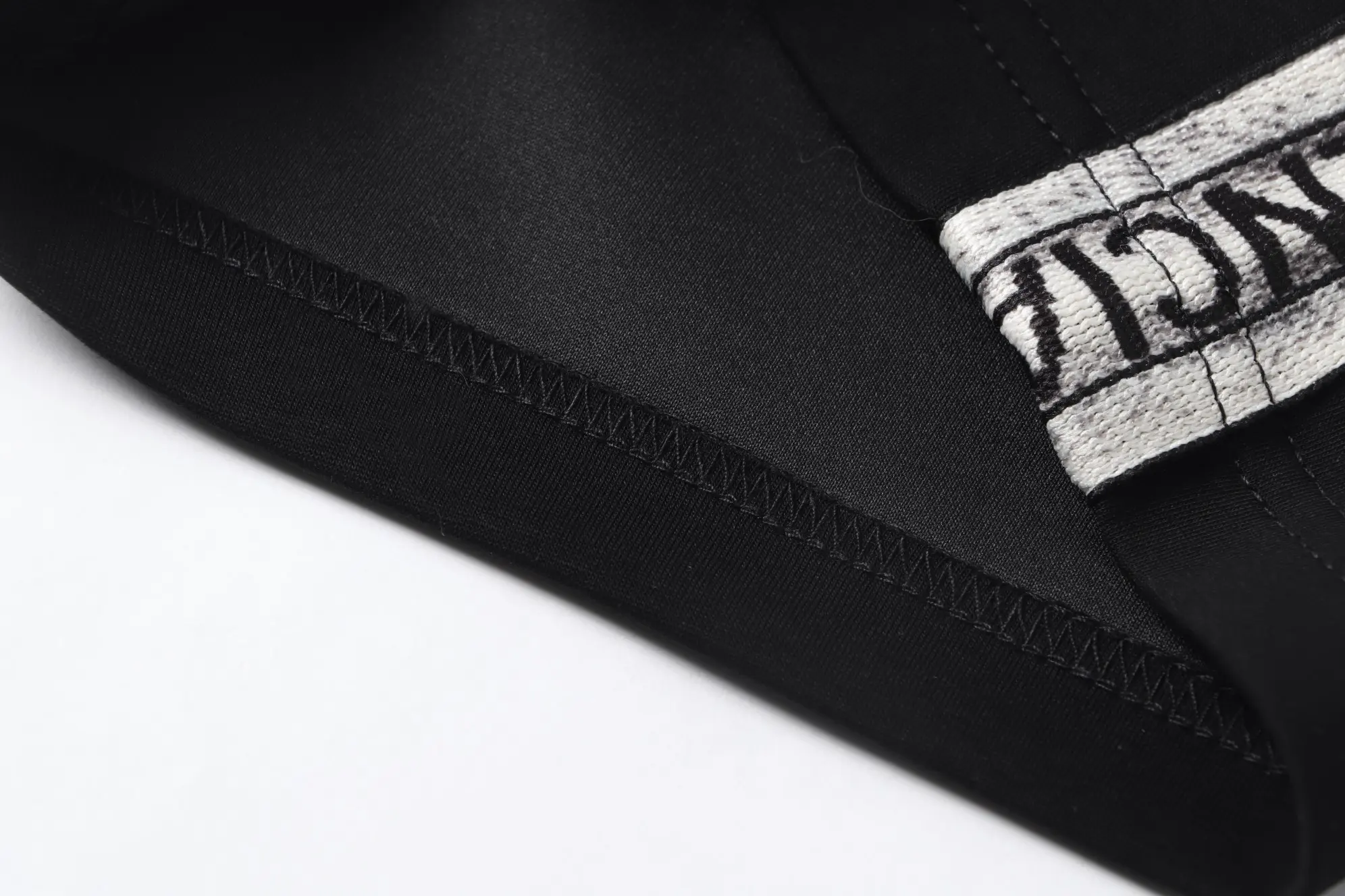 Logo-Print Webbing-Trimmed Cotton Shorts D14011019 — view 9