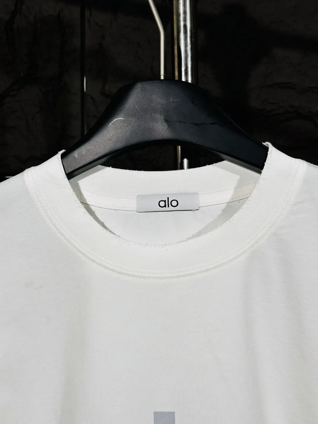Distressed Logo Reflective T-Shirt D4515337 — view 4
