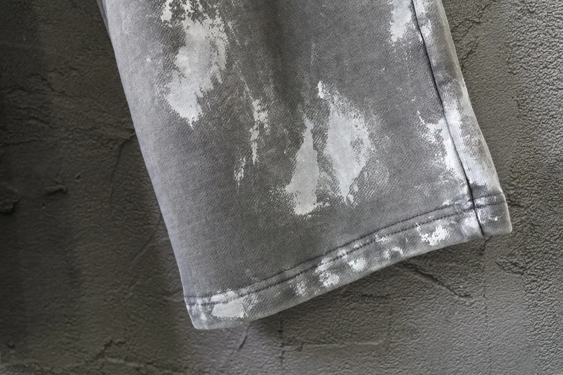 Graffiti Paint-Splatter Embroidered Sweats D30918815 — view 6