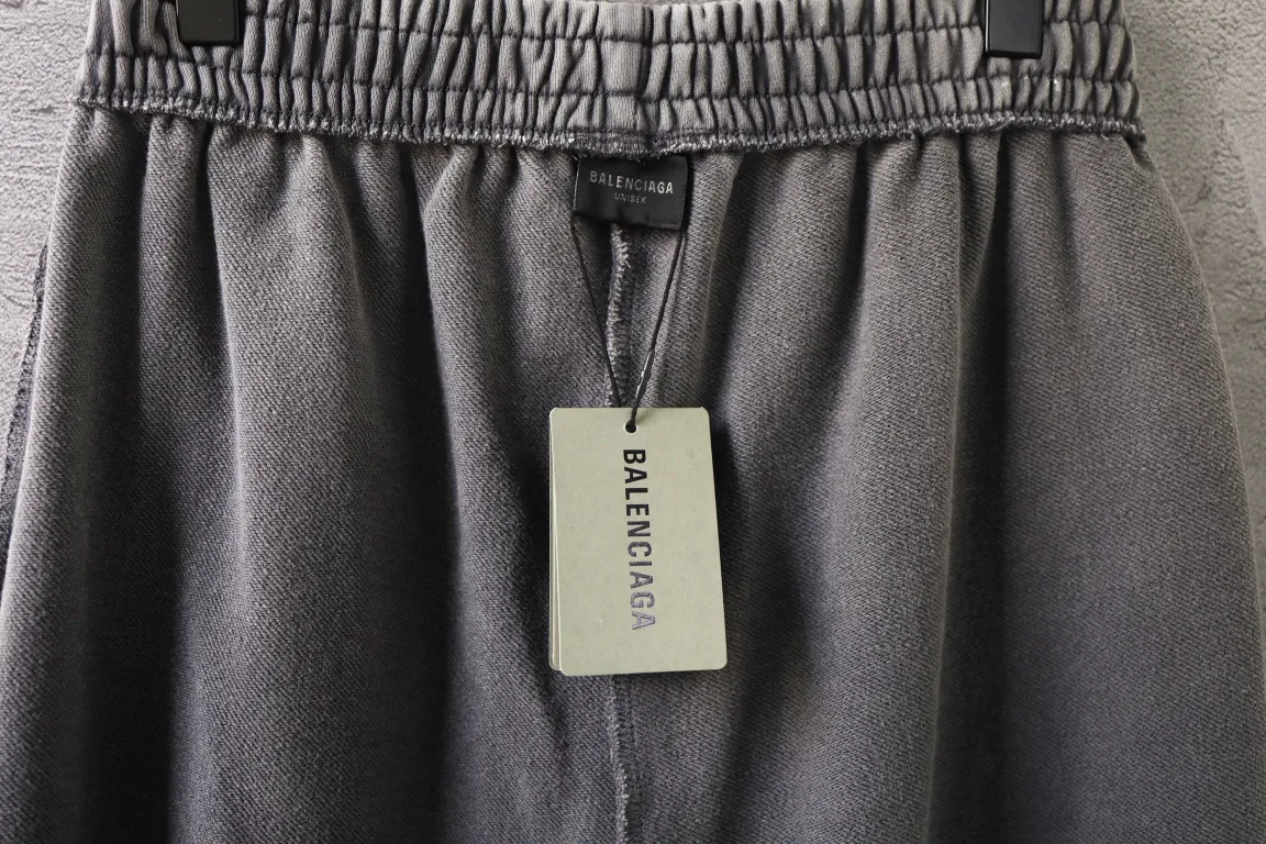Graffiti Paint-Splatter Embroidered Sweats D30918815 — view 8