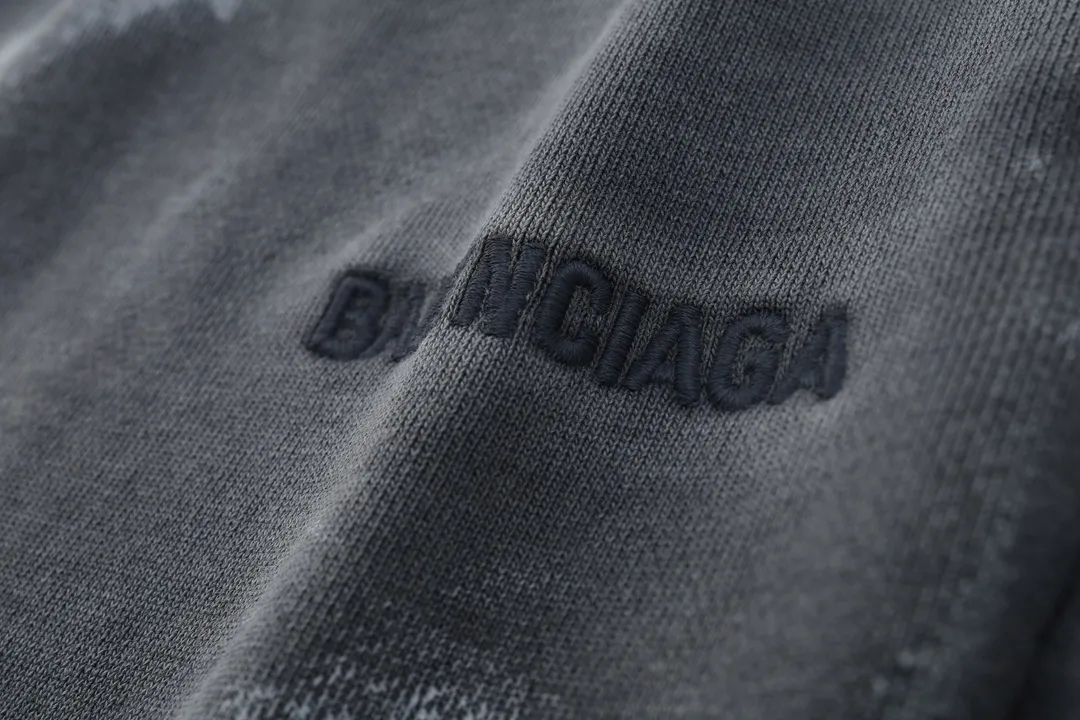Graffiti Paint-Splatter Embroidered Sweats D30918815 — view 13