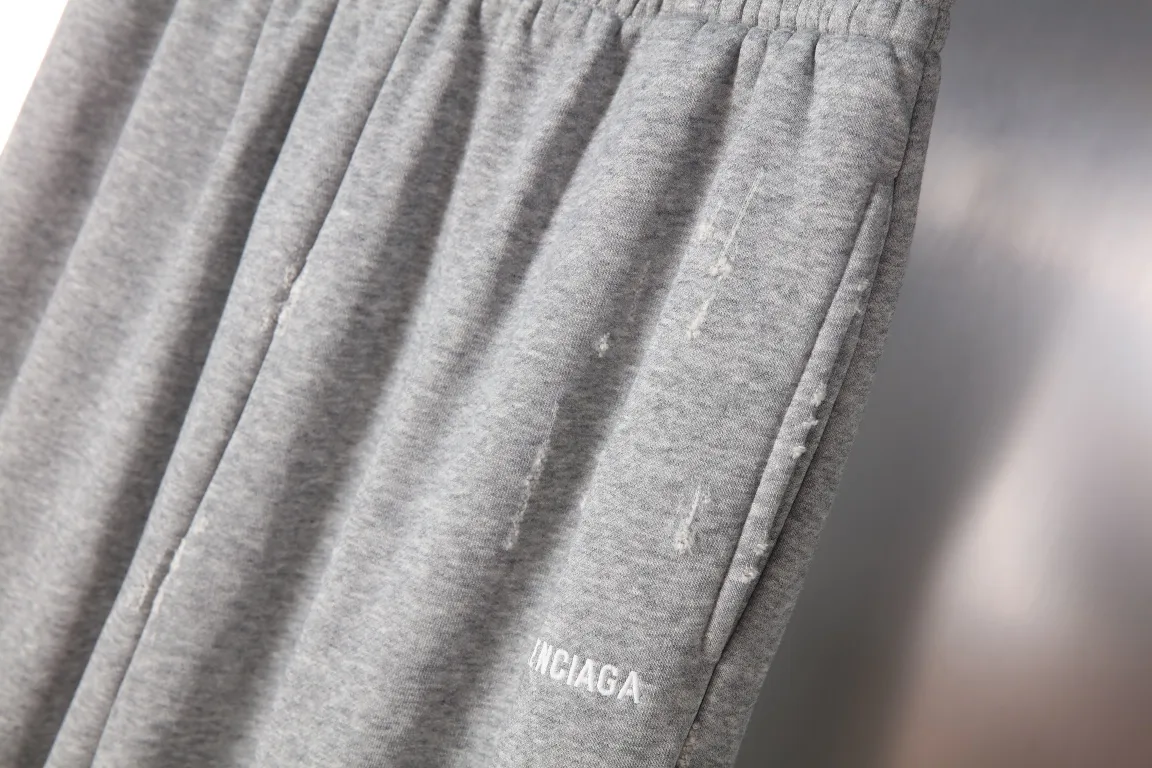 Logo-Embroidered Distressed Wide-Leg Sweats D32512588 — view 3