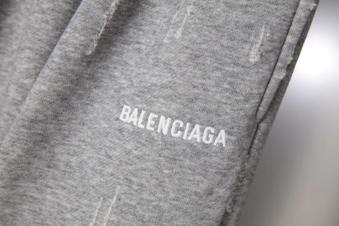Logo-Embroidered Distressed Wide-Leg Sweats D32512588 — view 4