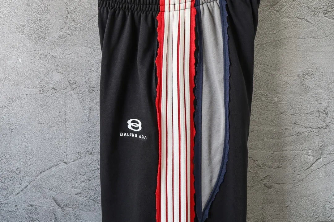 Logo Embroidered Paneled Track Pants D33912545 — view 3