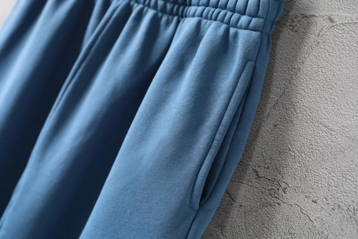 3B Logo Embroidered Wide-Leg Sweatpants D26912527 — view 4