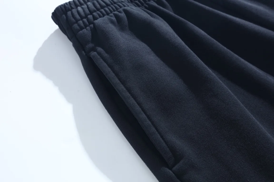 3B Logo Embroidered Wide-Leg Sweatpants D26912526 — view 4