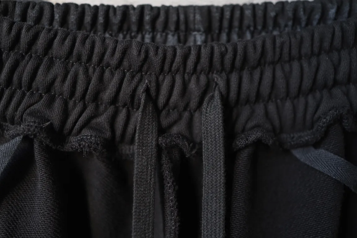 Signature Print Distressed Sweatpants D27921312 — view 7