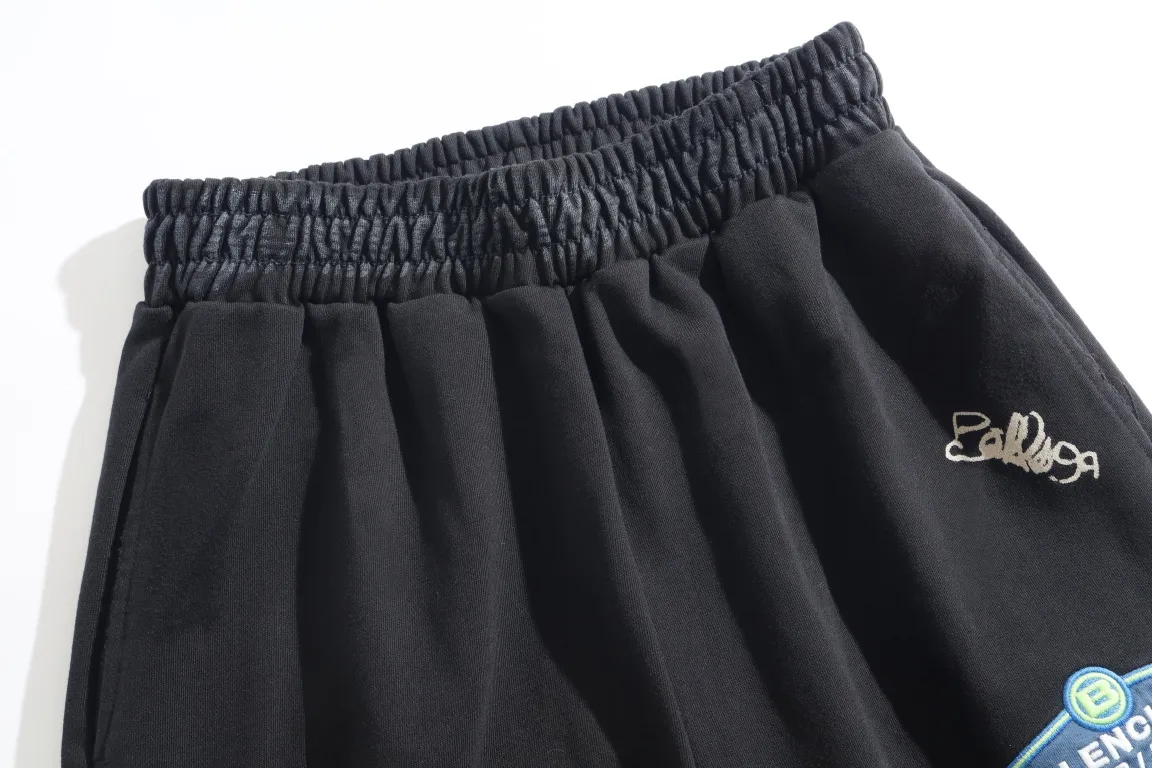 Signature Print Distressed Sweatpants D27921312 — view 16