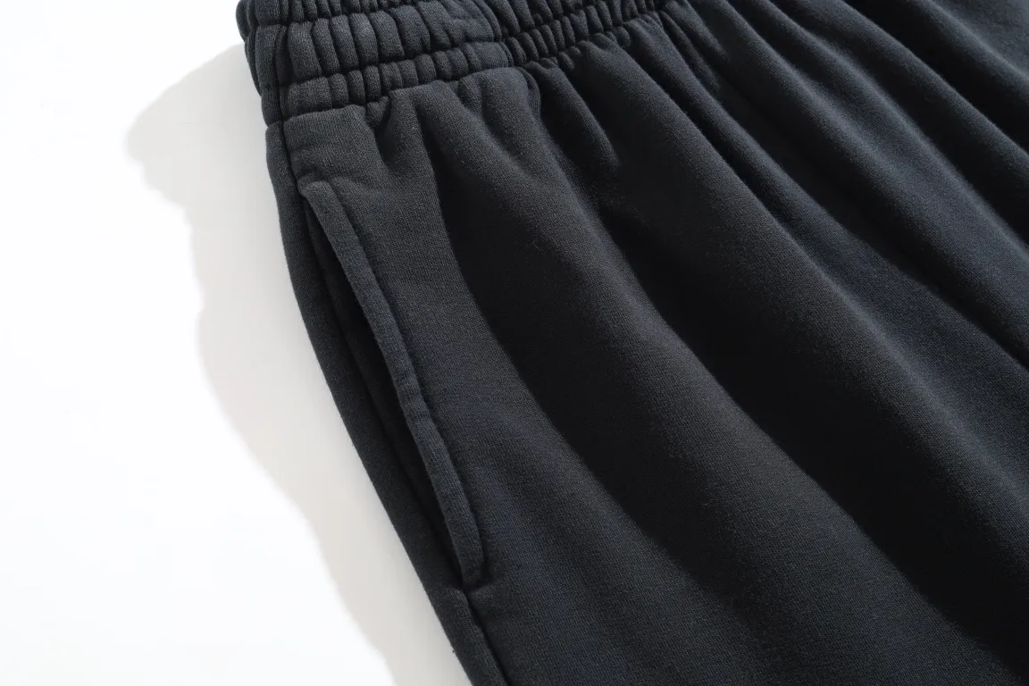 Lion Crest Embroidered Wide-Leg Sweats D25518778 — view 6