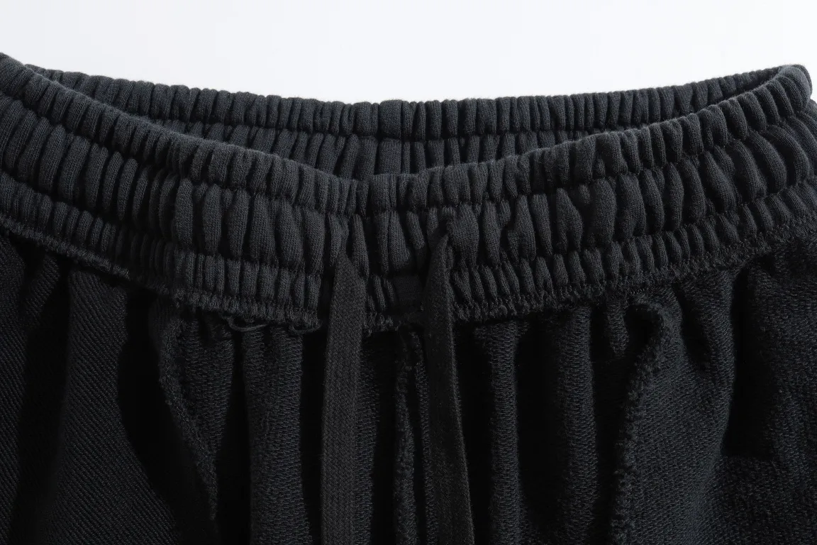 Lion Crest Embroidered Wide-Leg Sweats D25518778 — view 7