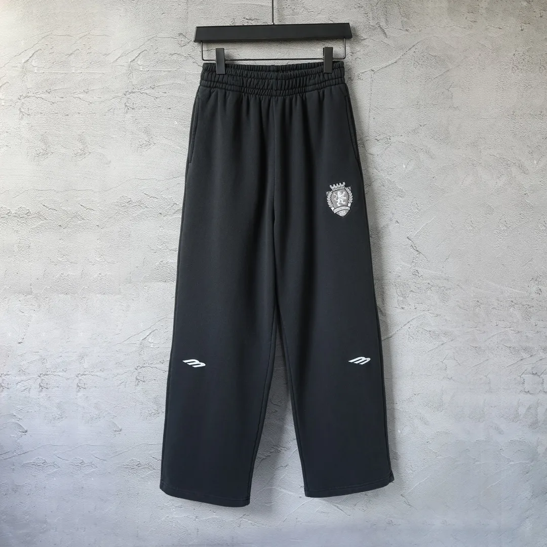 Lion Crest Embroidered Wide-Leg Sweats D25518778 — view 10