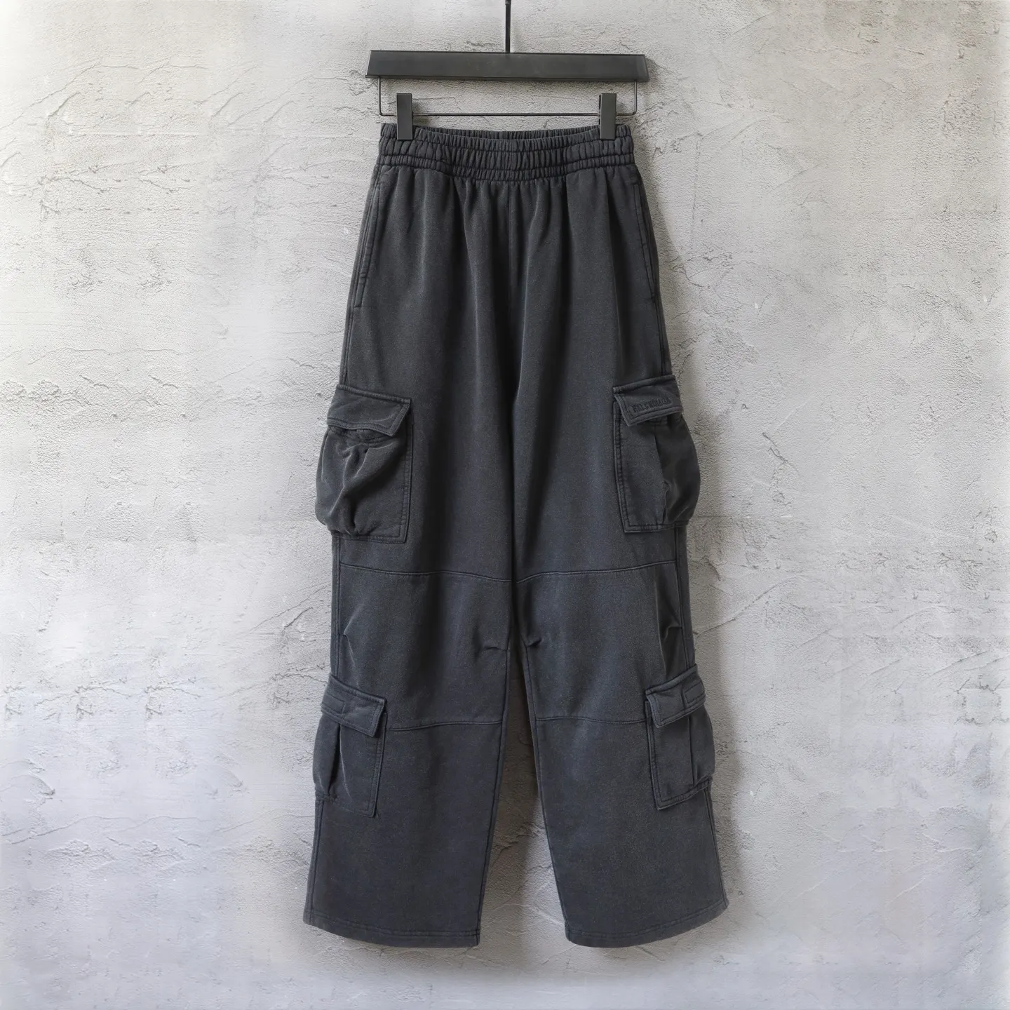 Washed Cotton-Jersey Cargo Sweats D34912515