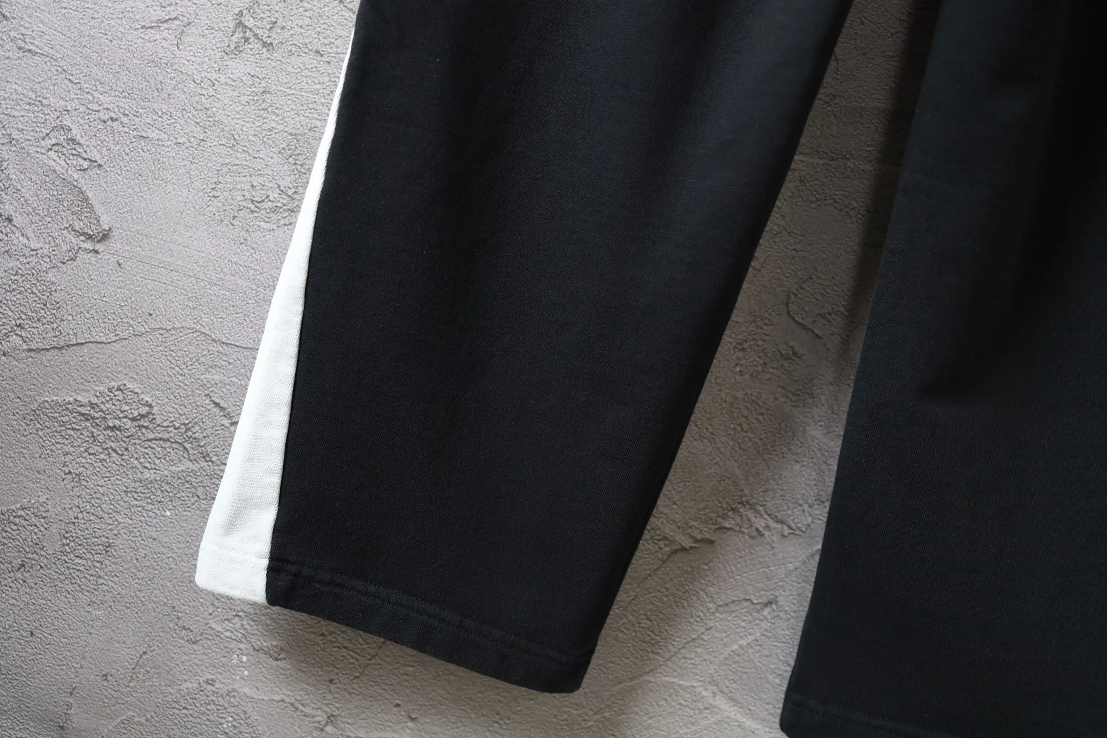 NBA Logo Embroidered Wide-Leg Sweatpants D31912513 — view 5