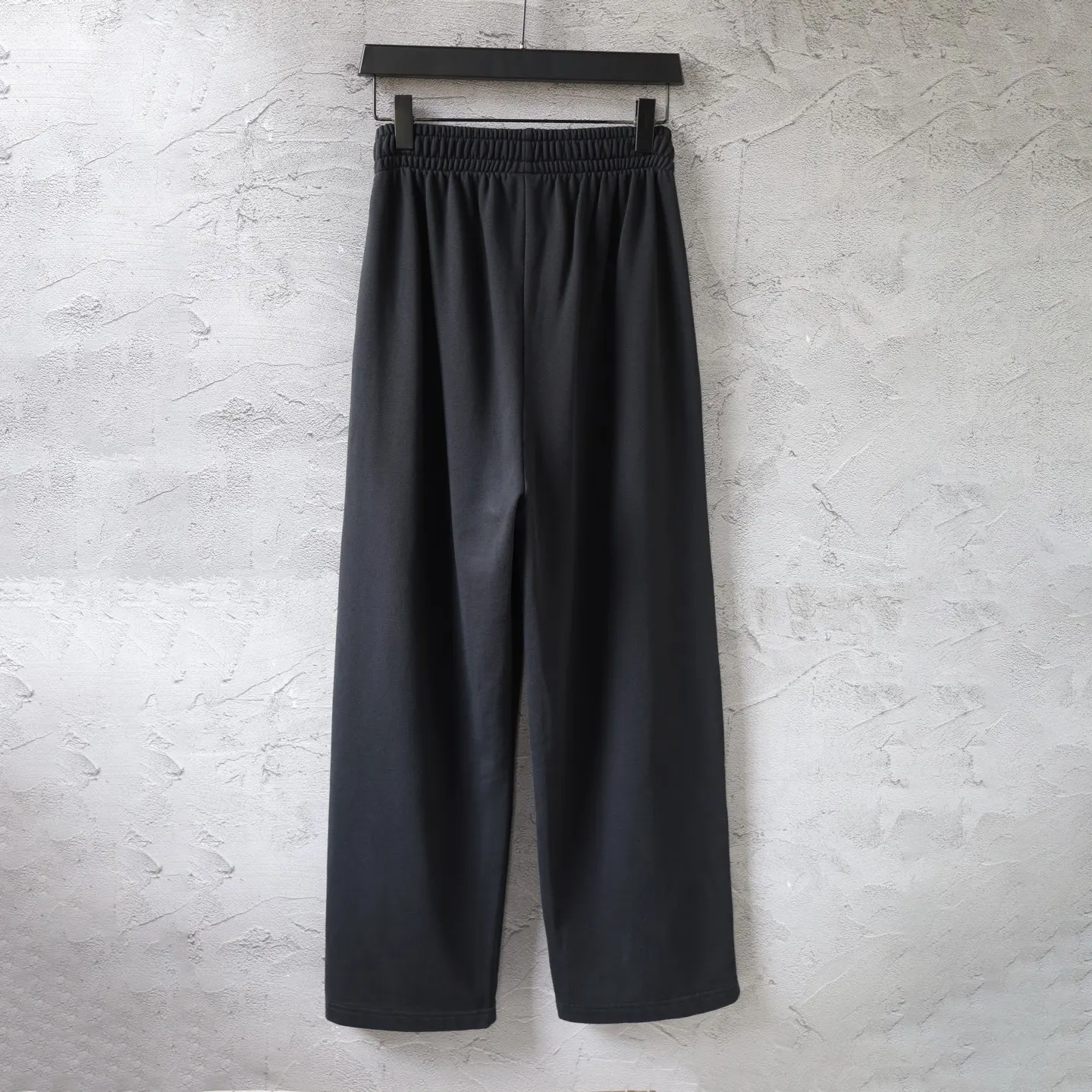 Logo Embroidered Wide-Leg Sweats D22521279 — view 2