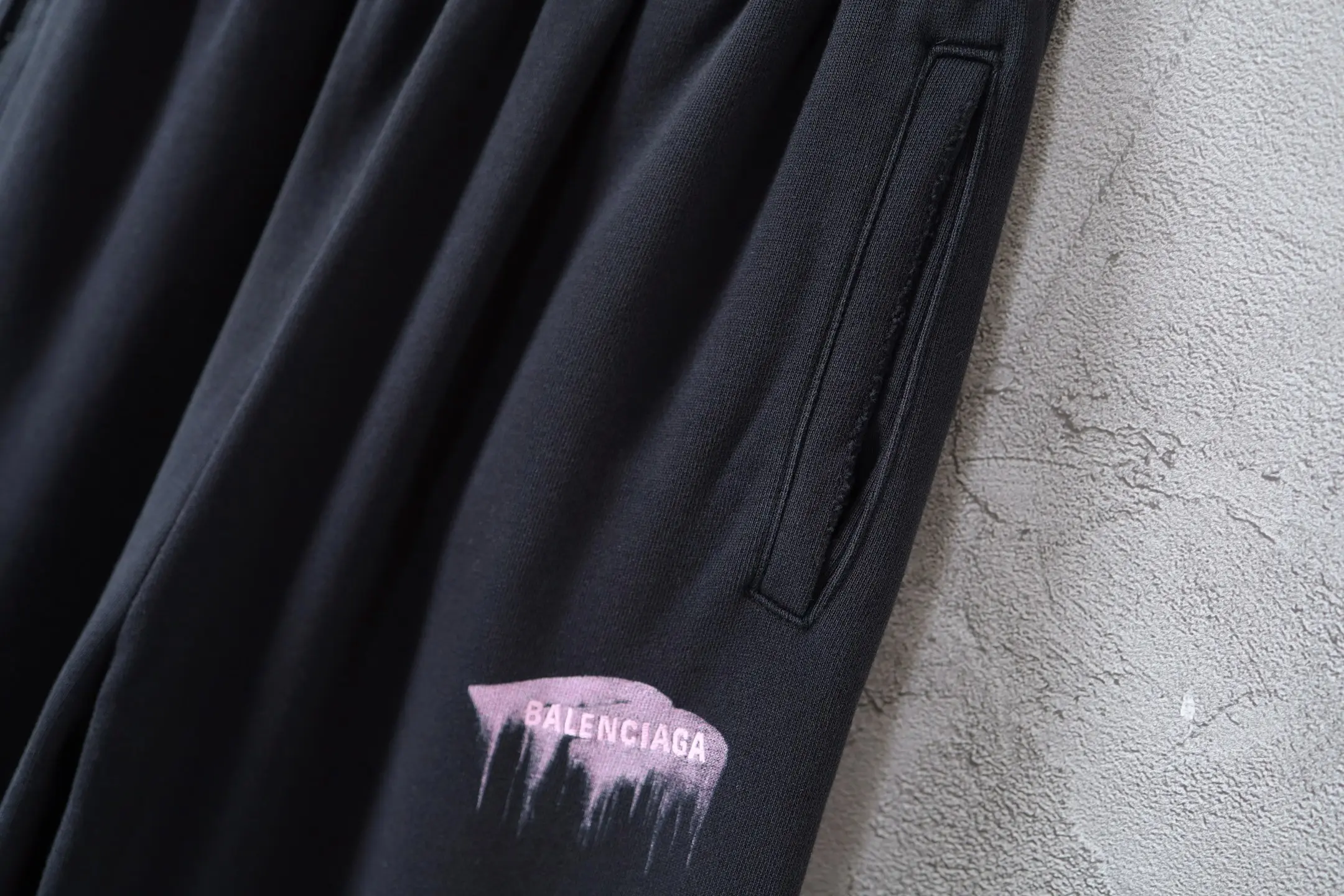 Logo Embroidered Paint-Drip Sweatpants D25921274 — view 4