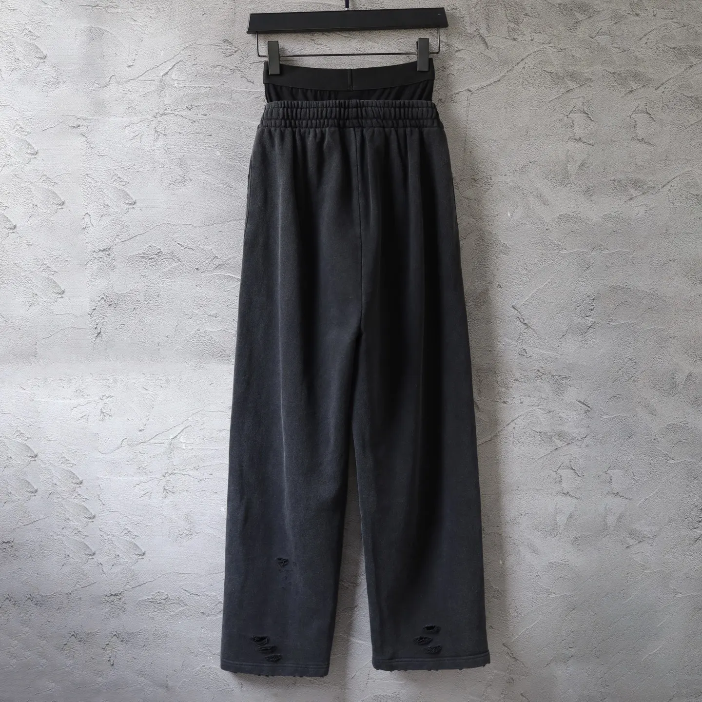 Trompe L'oeil Layered Waistband Sweatpants D25921311 — view 11