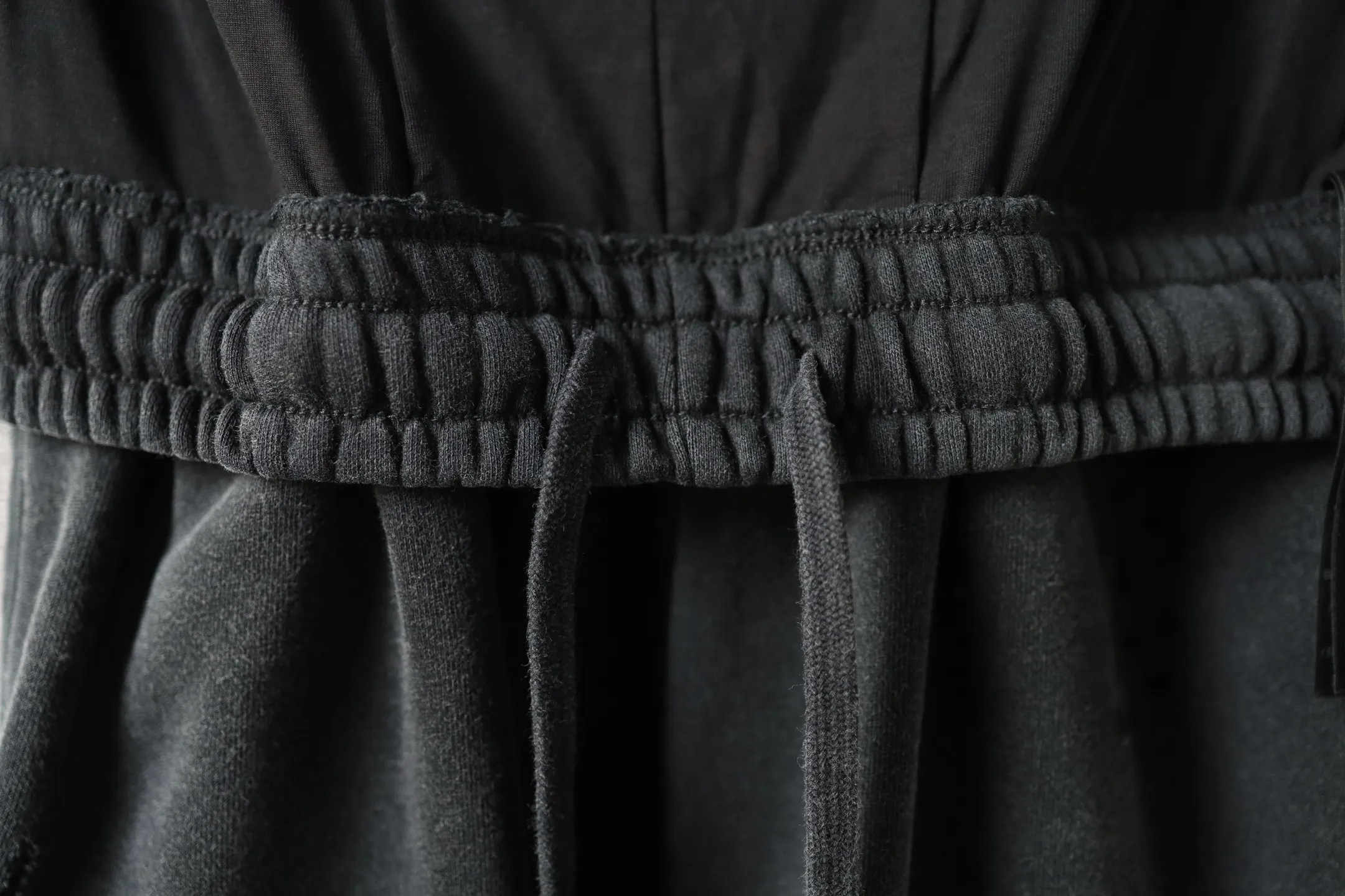 Trompe L'oeil Layered Waistband Sweatpants D25921311 — view 17