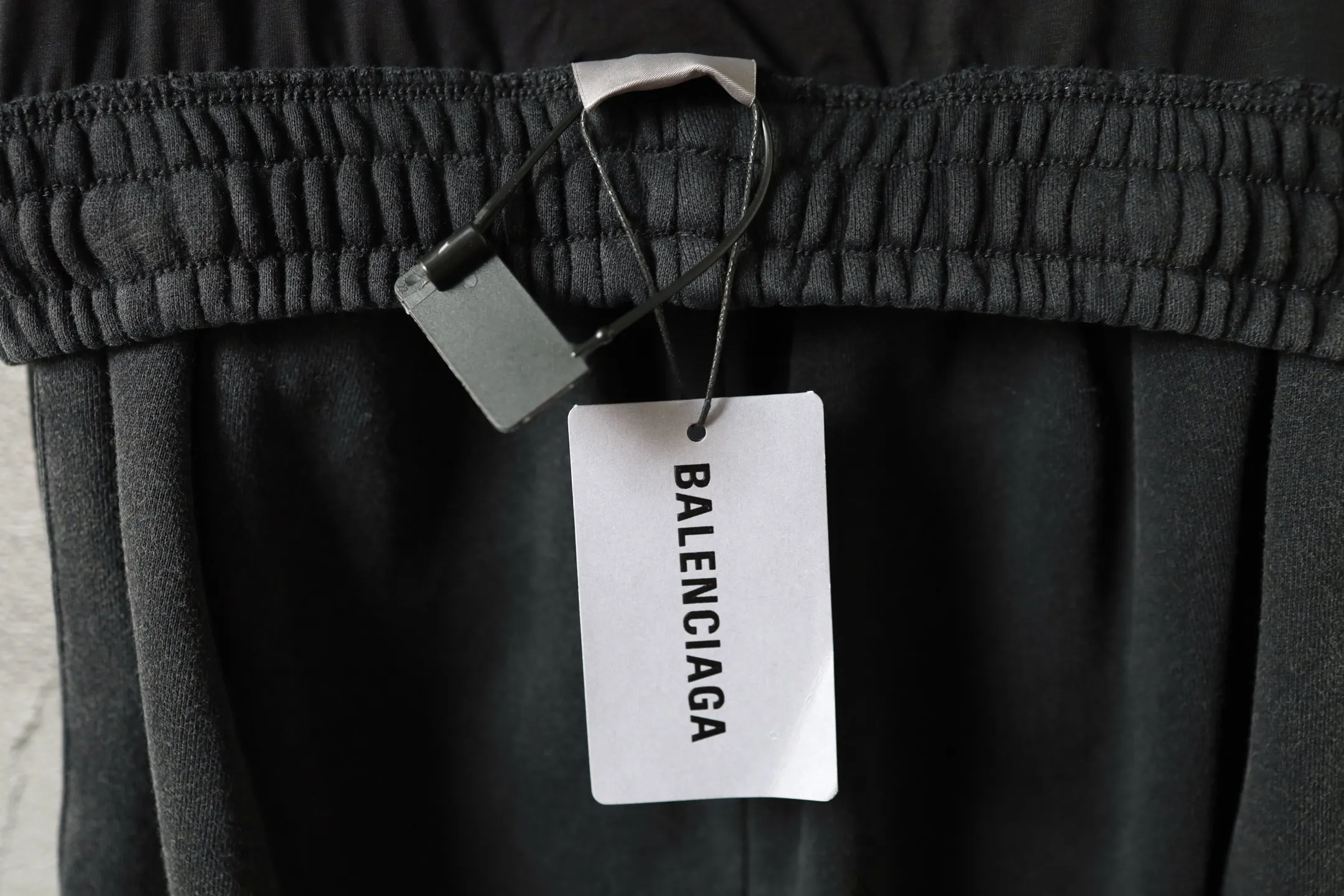 Trompe L'oeil Layered Waistband Sweatpants D25921311 — view 18