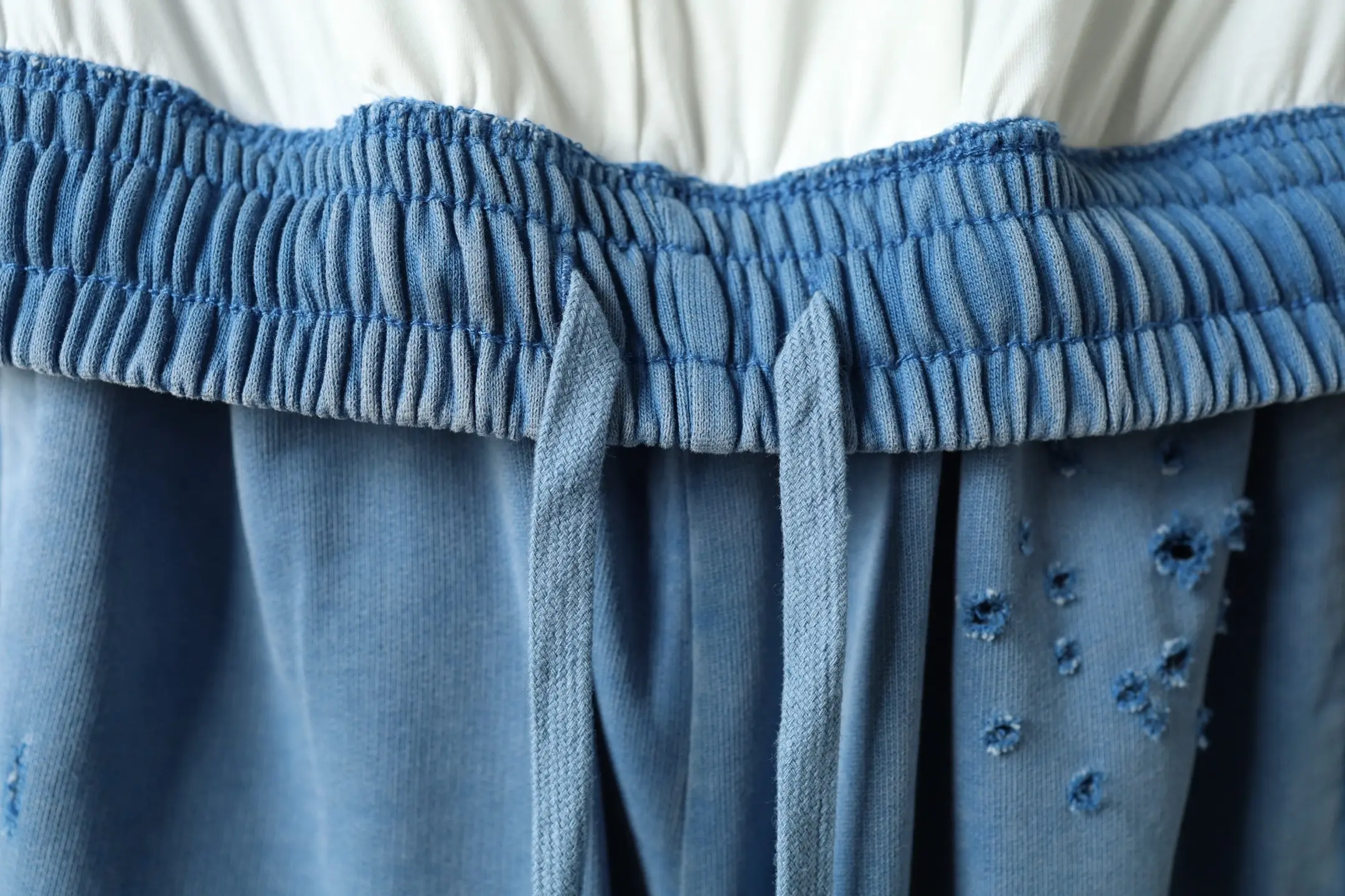Trompe L'oeil Layered Waistband Distressed Sweats D25918774 — view 7