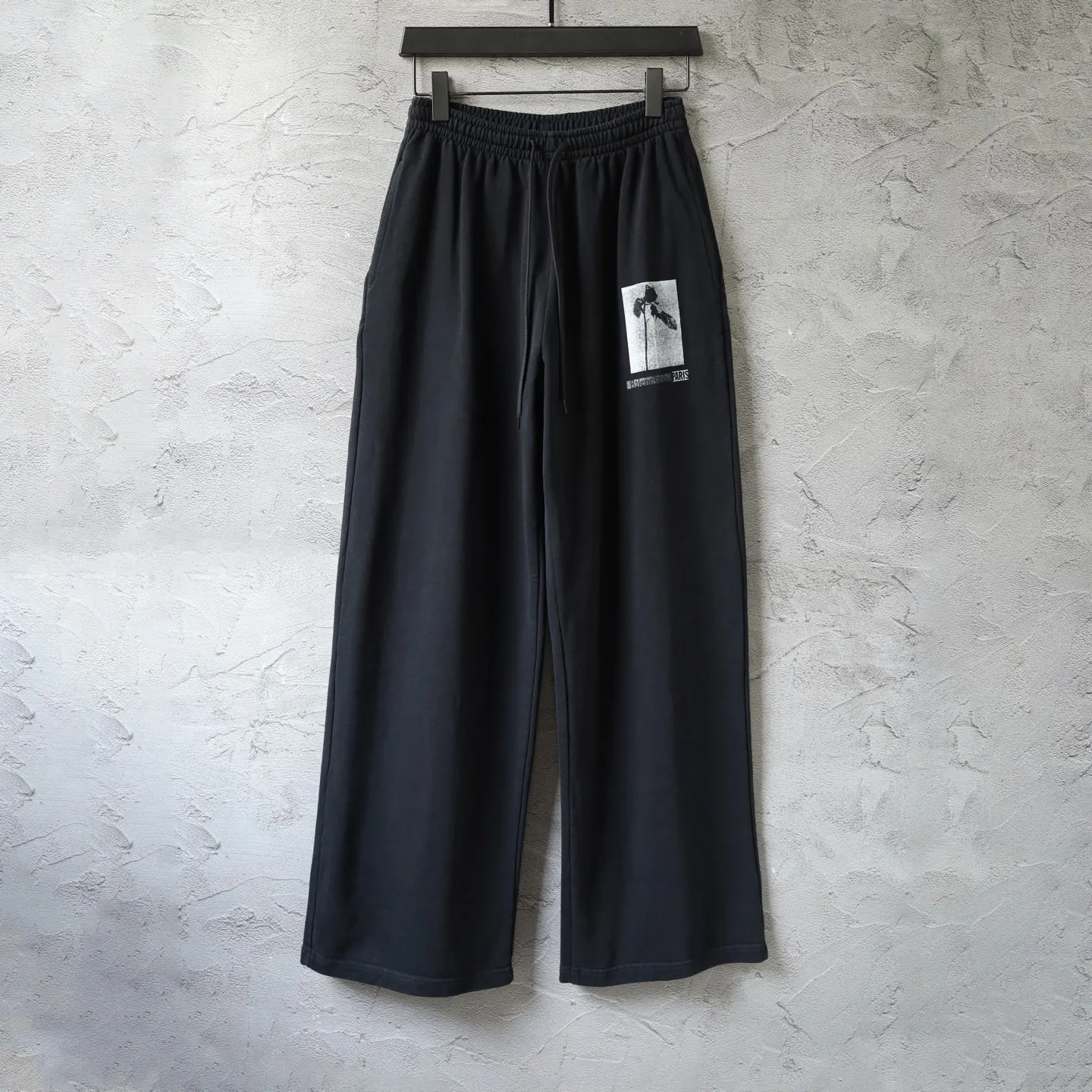 Graphic Print Wide-Leg Sweatpants D27918770 — view 10