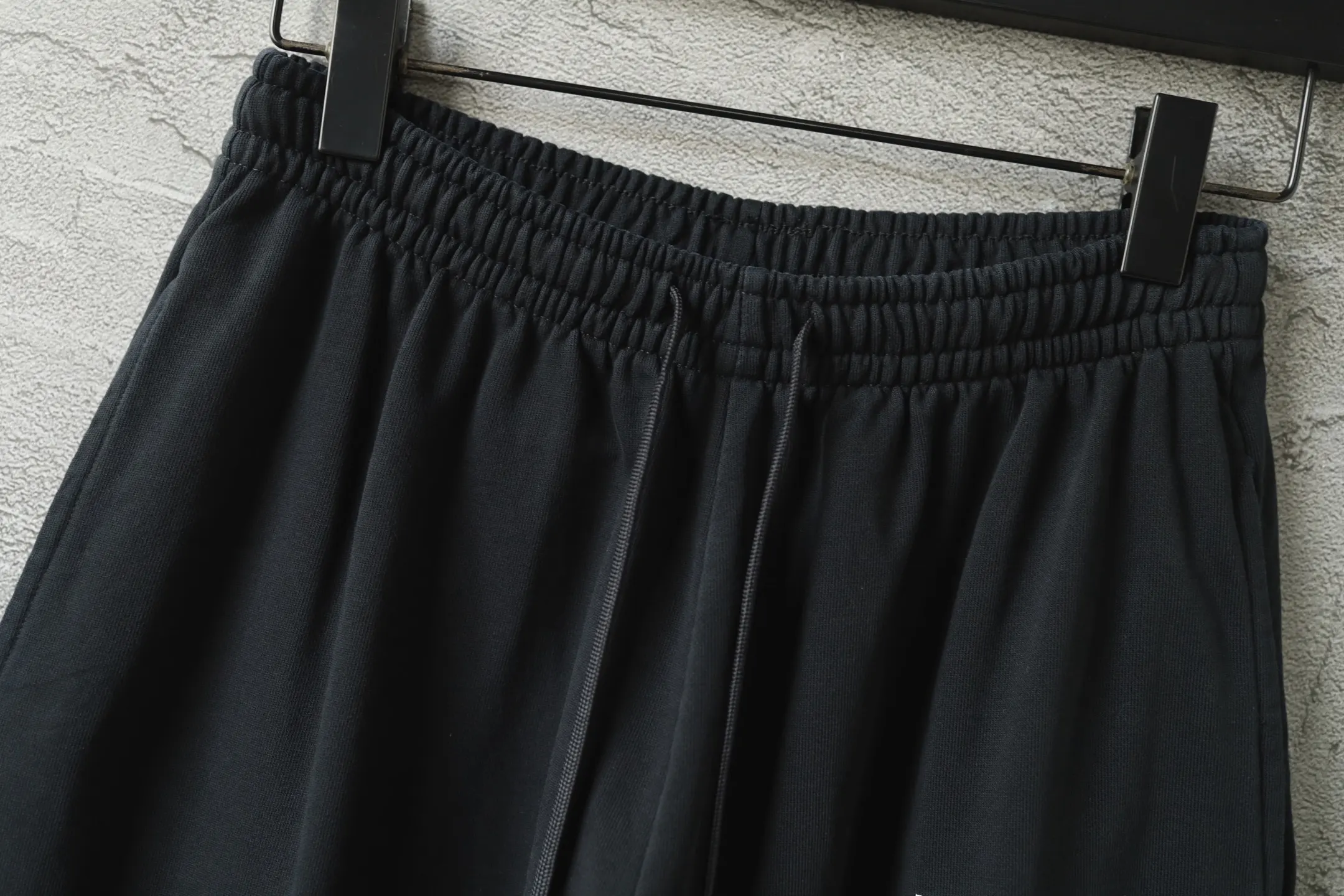 Graphic Print Wide-Leg Sweatpants D27918770 — view 15