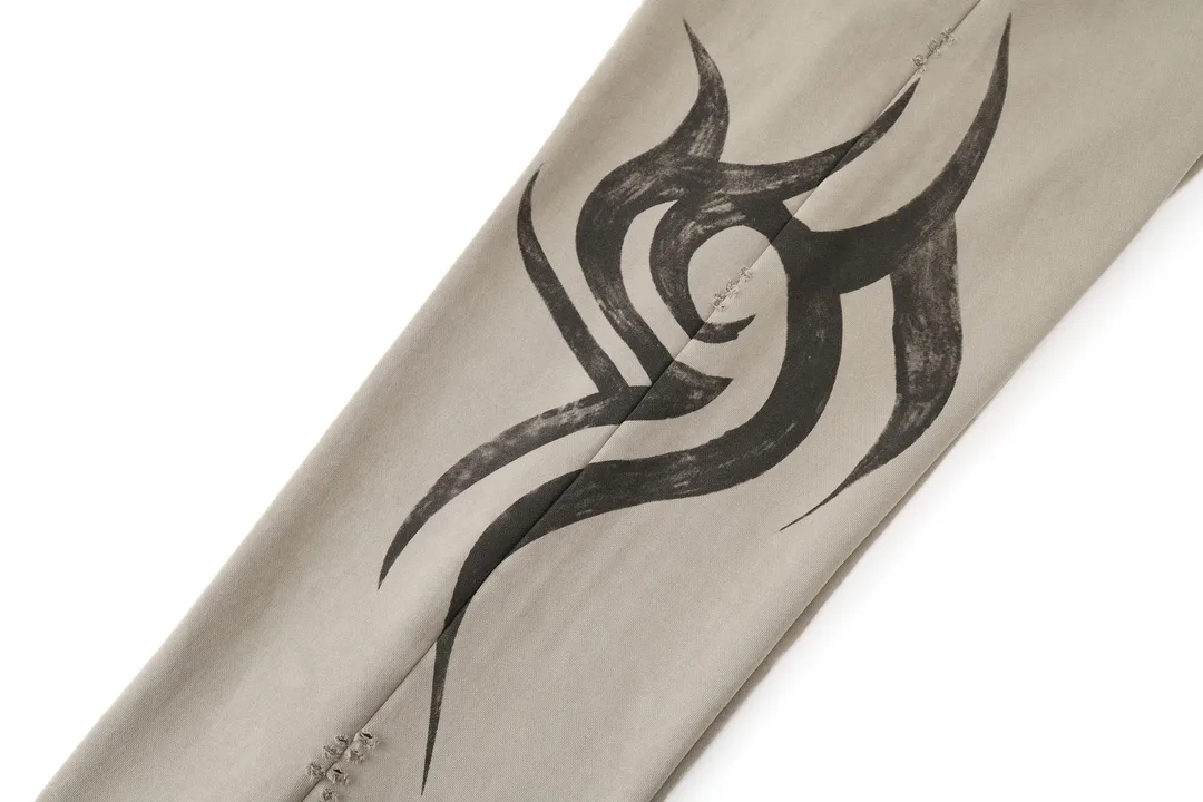 Distressed Graffiti Print Sweatpants D30912591 — view 4